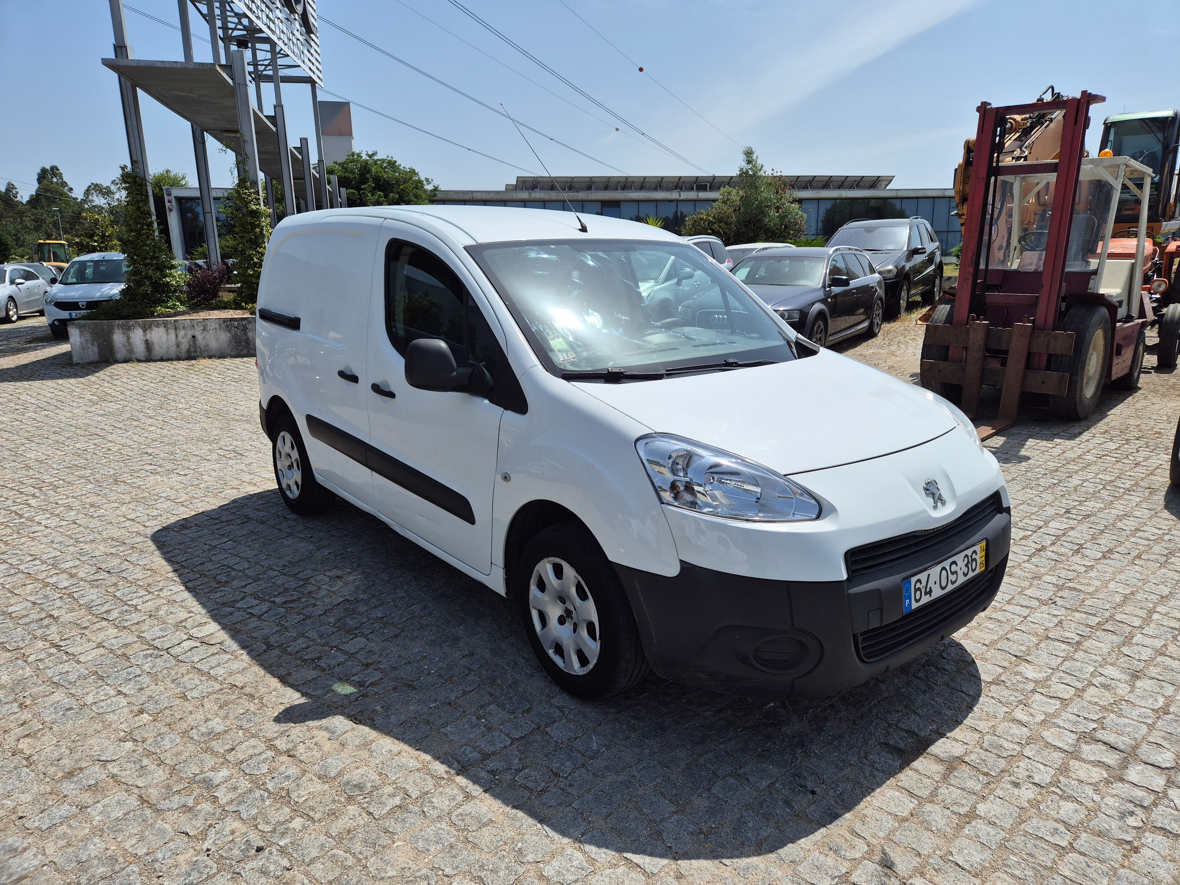 Peugeot Partner · Ano 2014