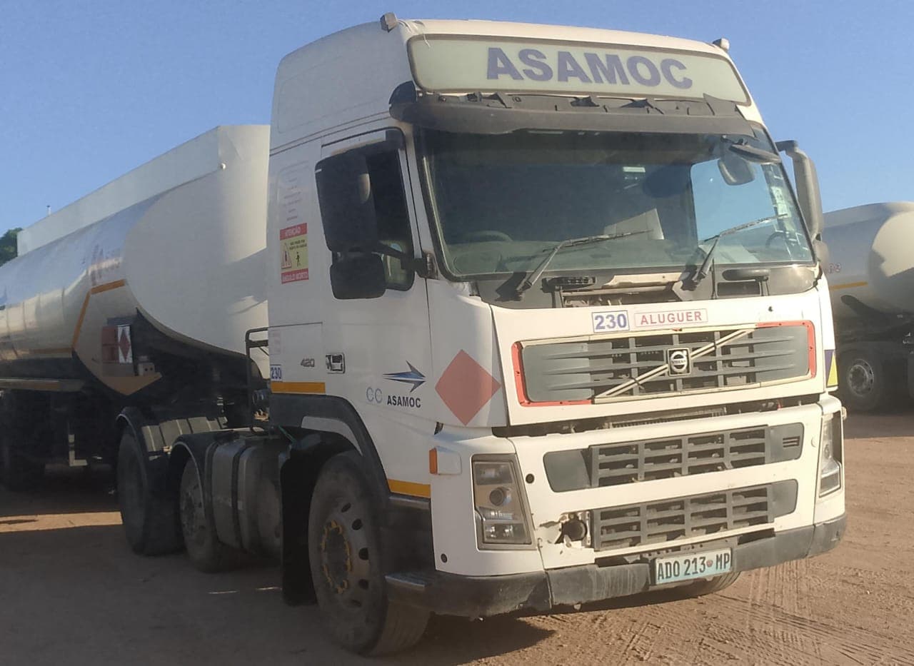 Camião Volvo FH12