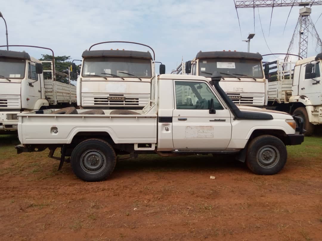 Toyota - Landcruiser Hard Top HZJ76-DKMRS 2018