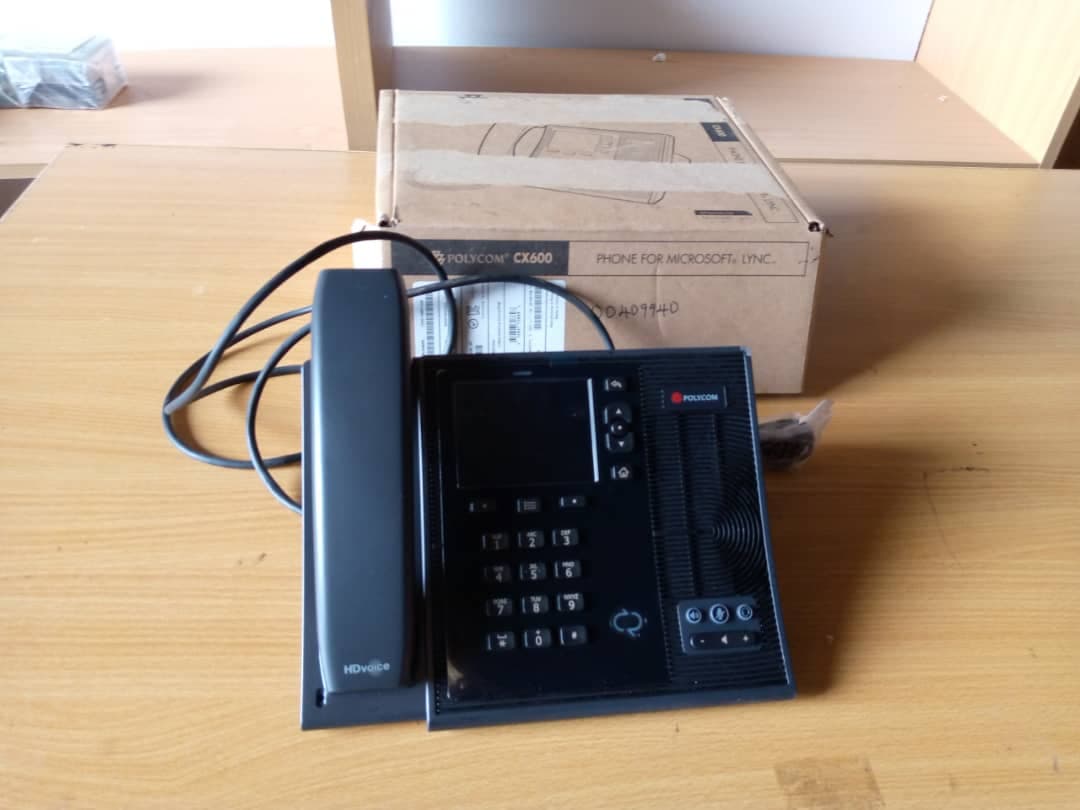 DESKPHONE (BRAND NEW)