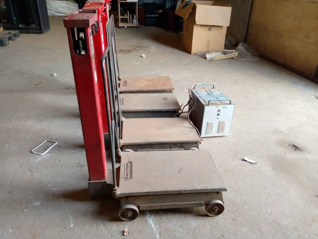 WELDING MACHINE