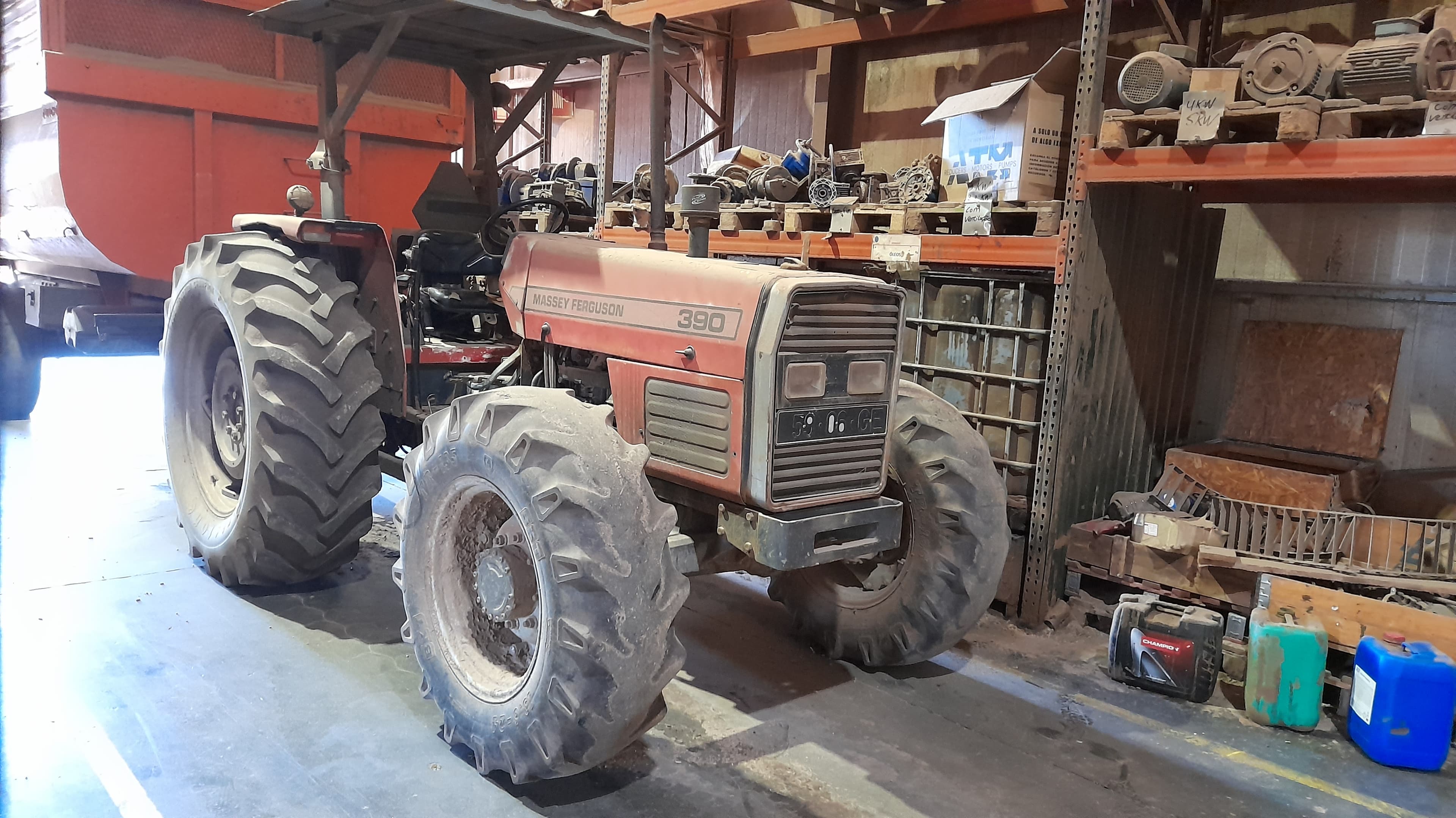 Trator agrícola