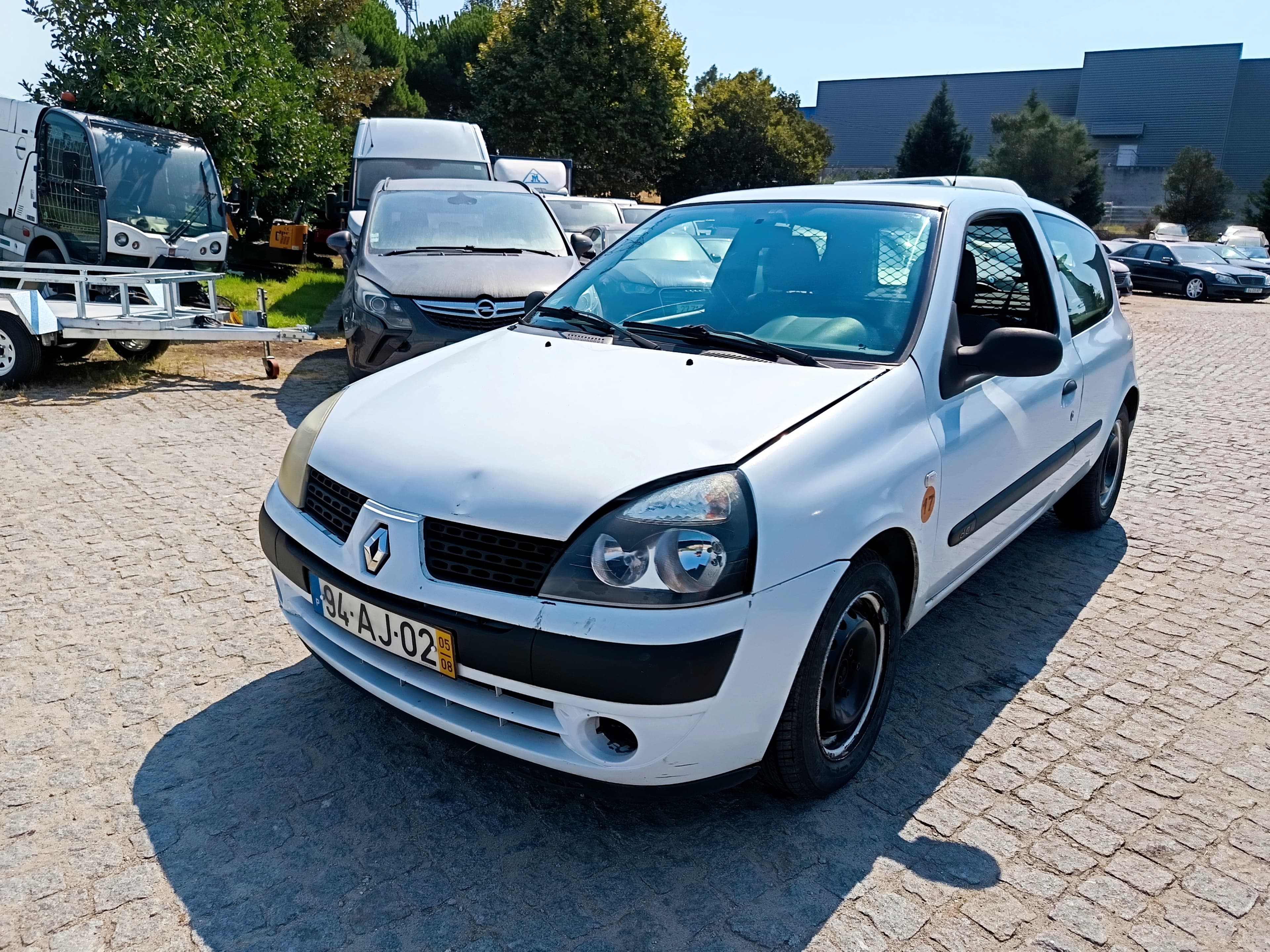 Renault Clio · Ano 2005