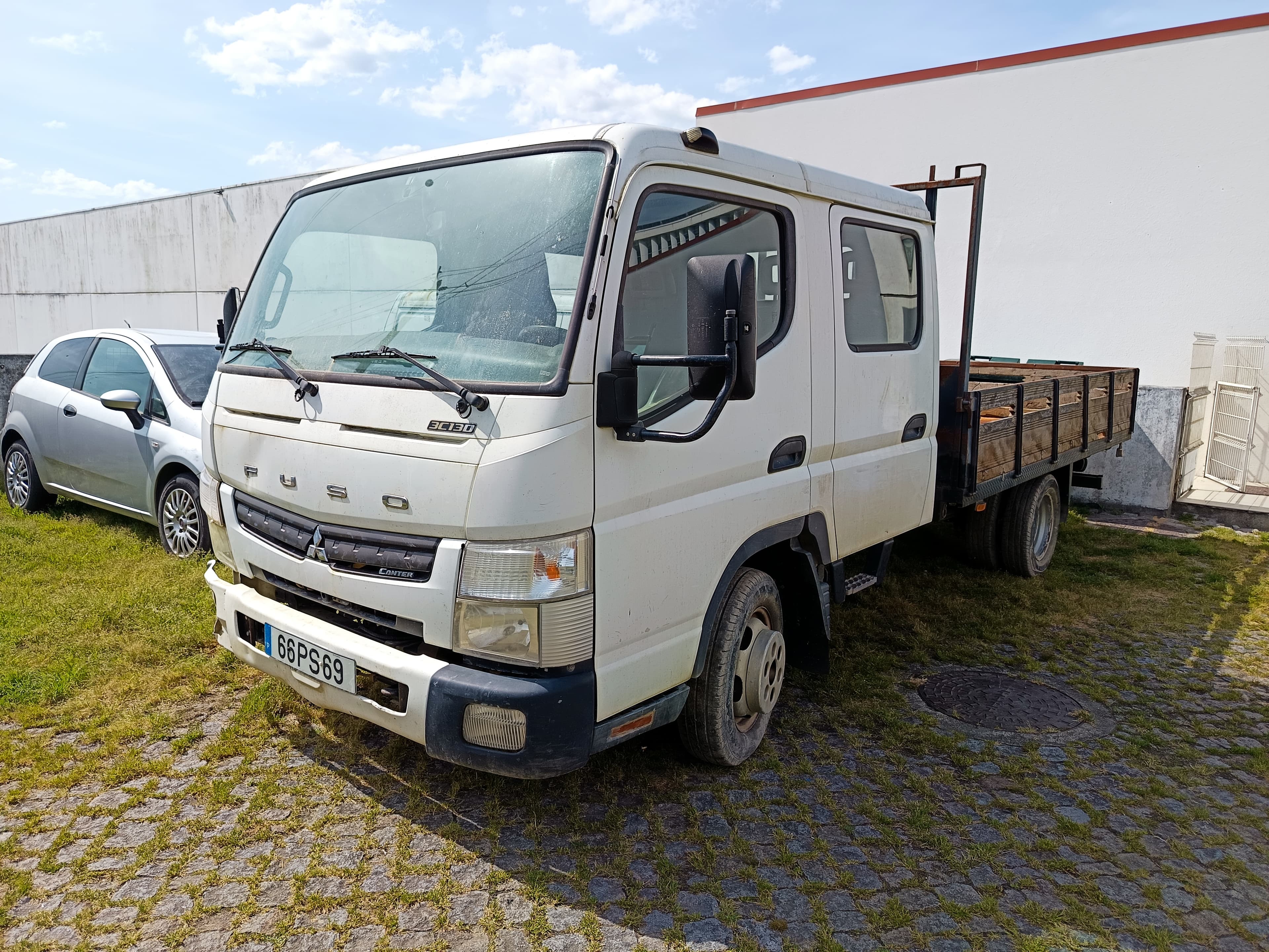 Mitsubishi Fuso · Ano 2015