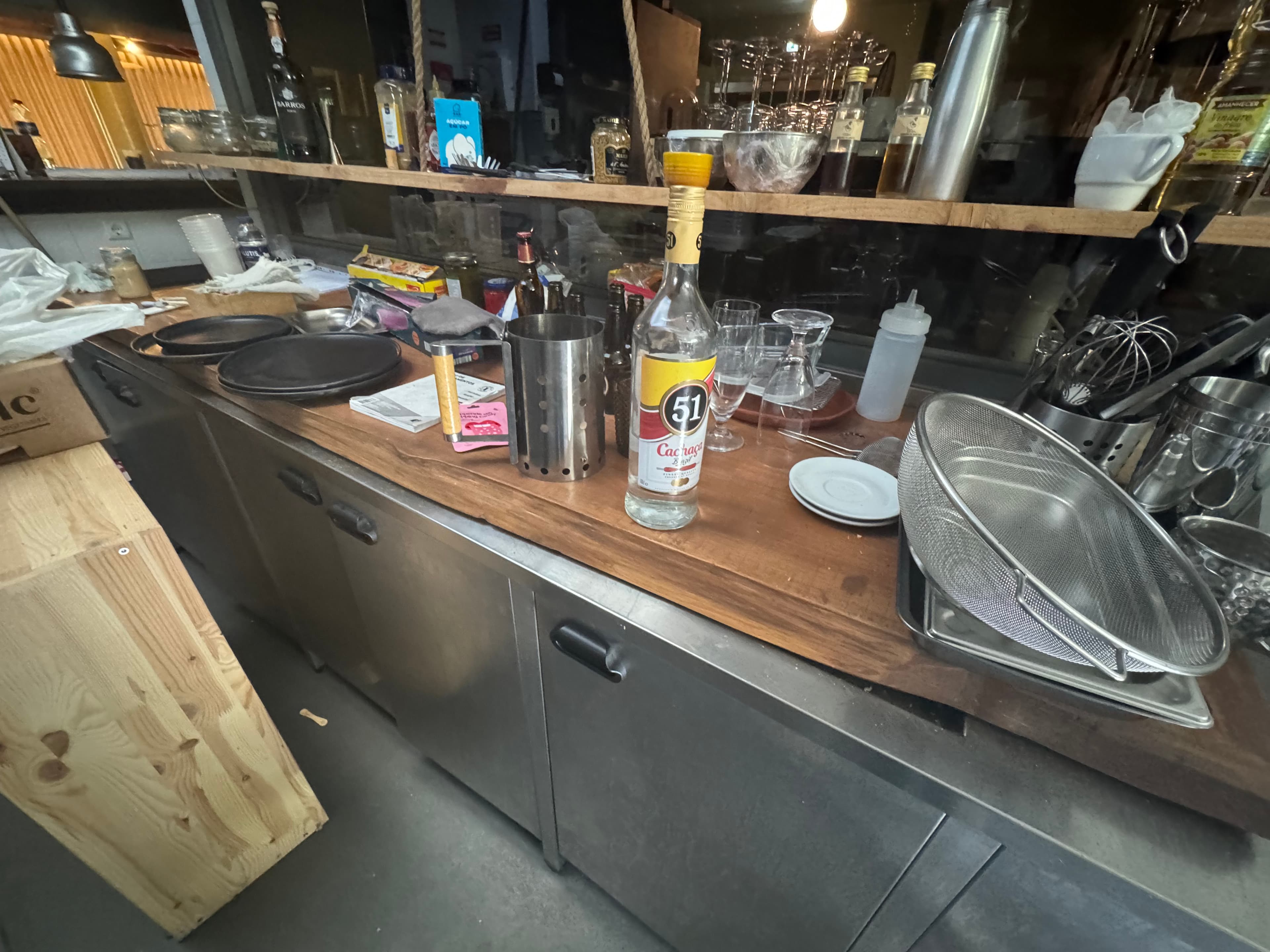 Equipamentos e Mobiliário - Cozinha