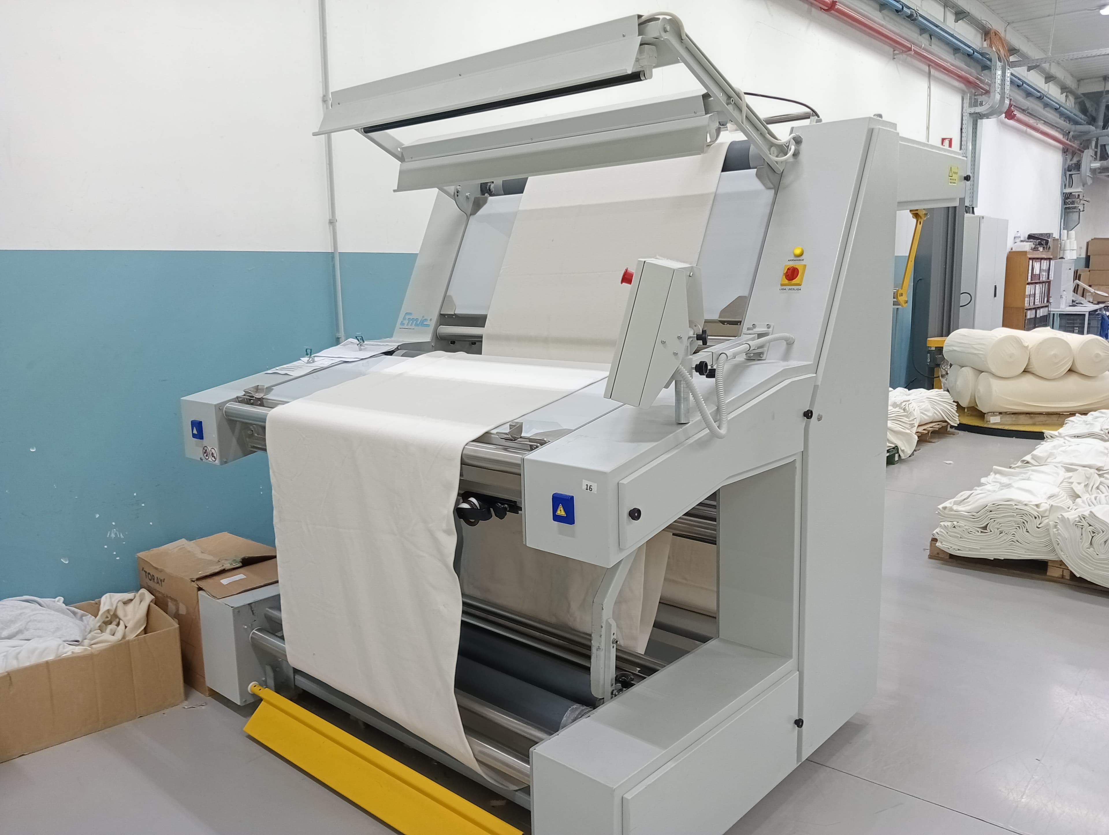 Máquina de revistar malha
