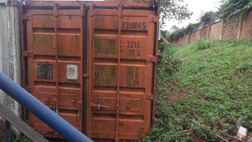 1 - 20 ft container