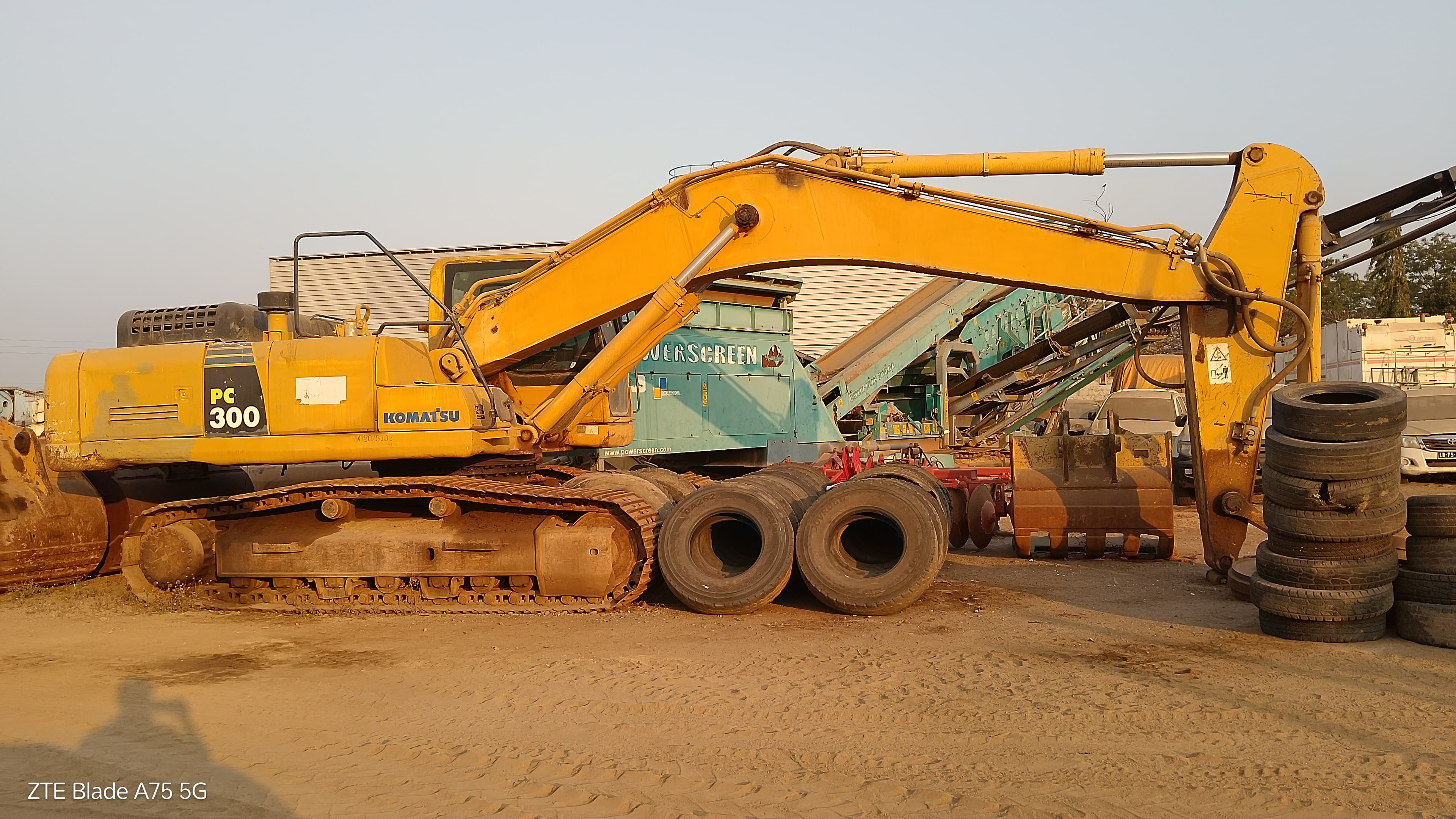 Escavadora de Rastos 30 T KOMATSU PC300-8