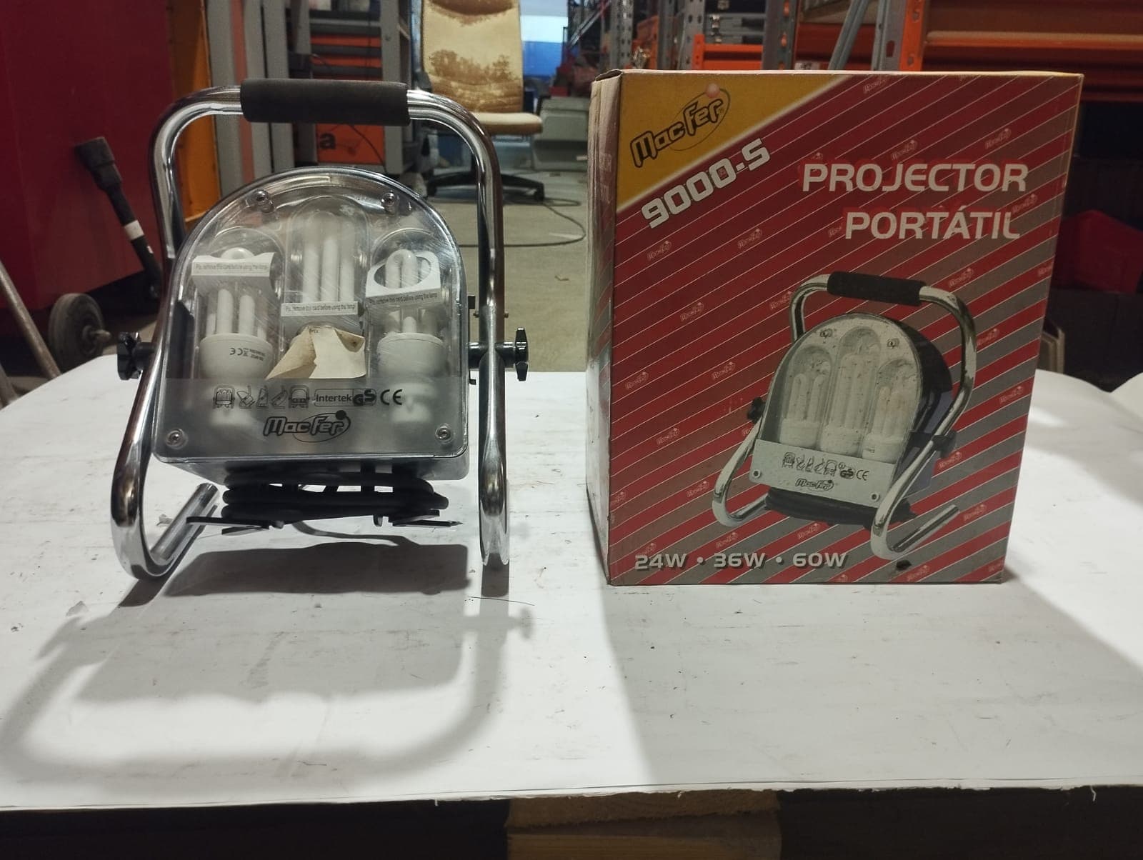 Projetores portáteis 24,36,60W - 9000