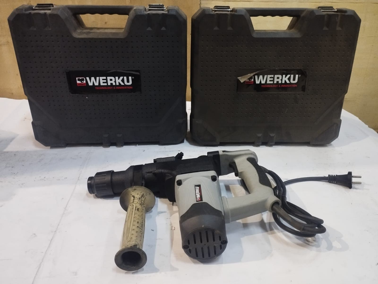 Berbeguim Martelo Demolidor 700W