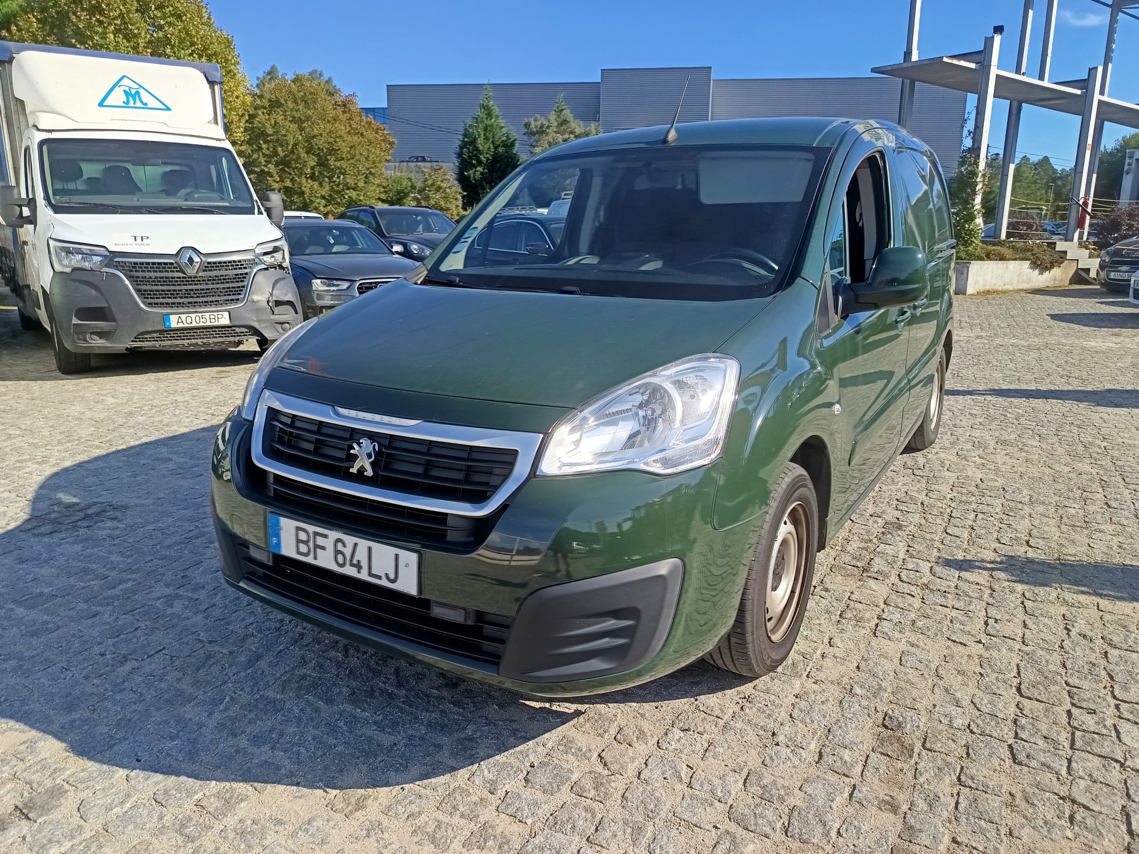 Peugeot Partner · Ano 2017