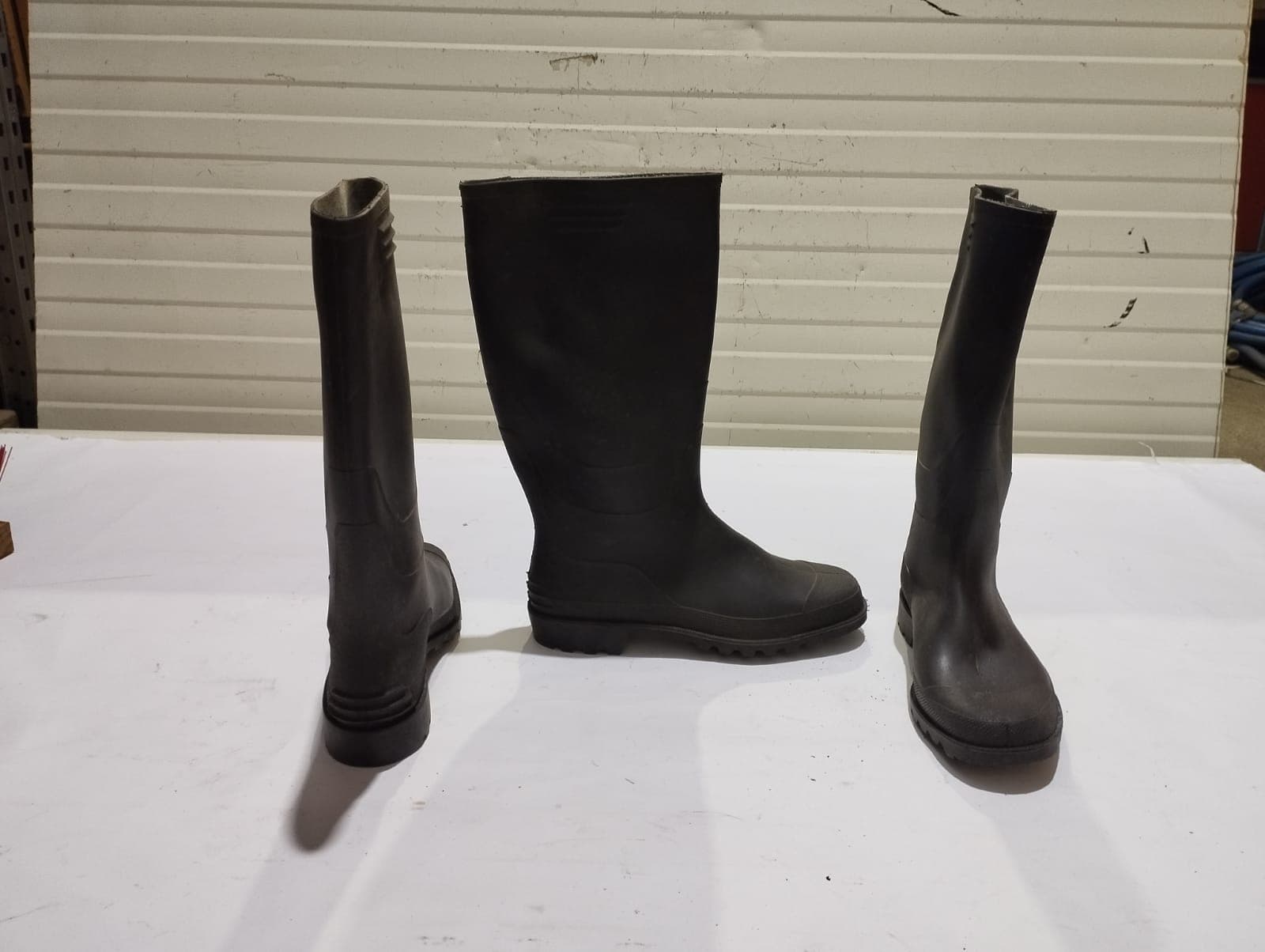 30 - Bota de borracha PVC preta 38