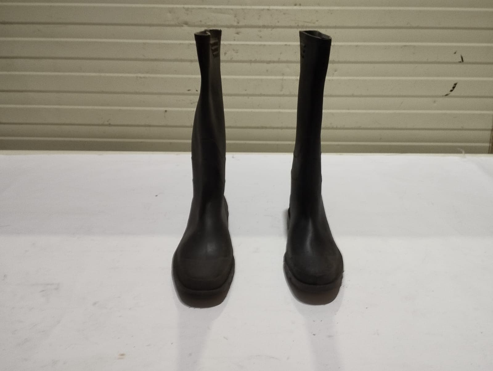 35 - Bota de borracha PVC preta 41