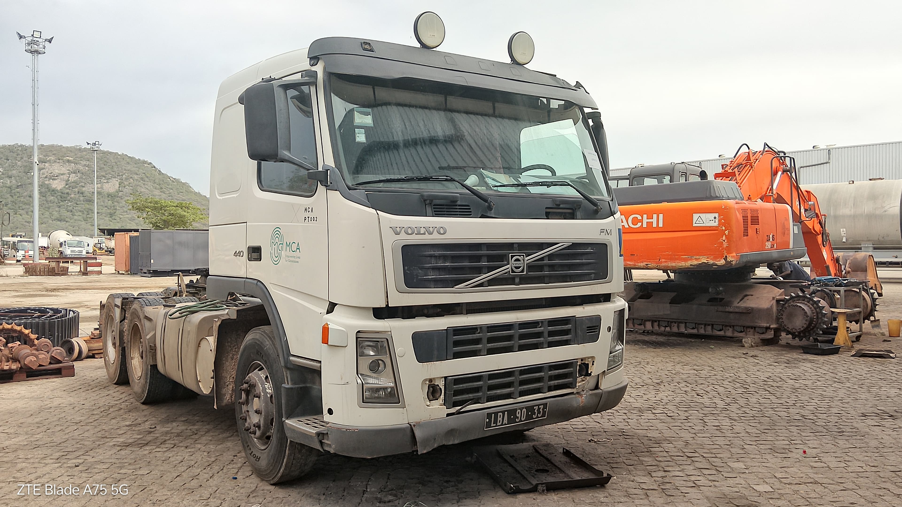 Camião Tractor  Volvo FM12 - 440