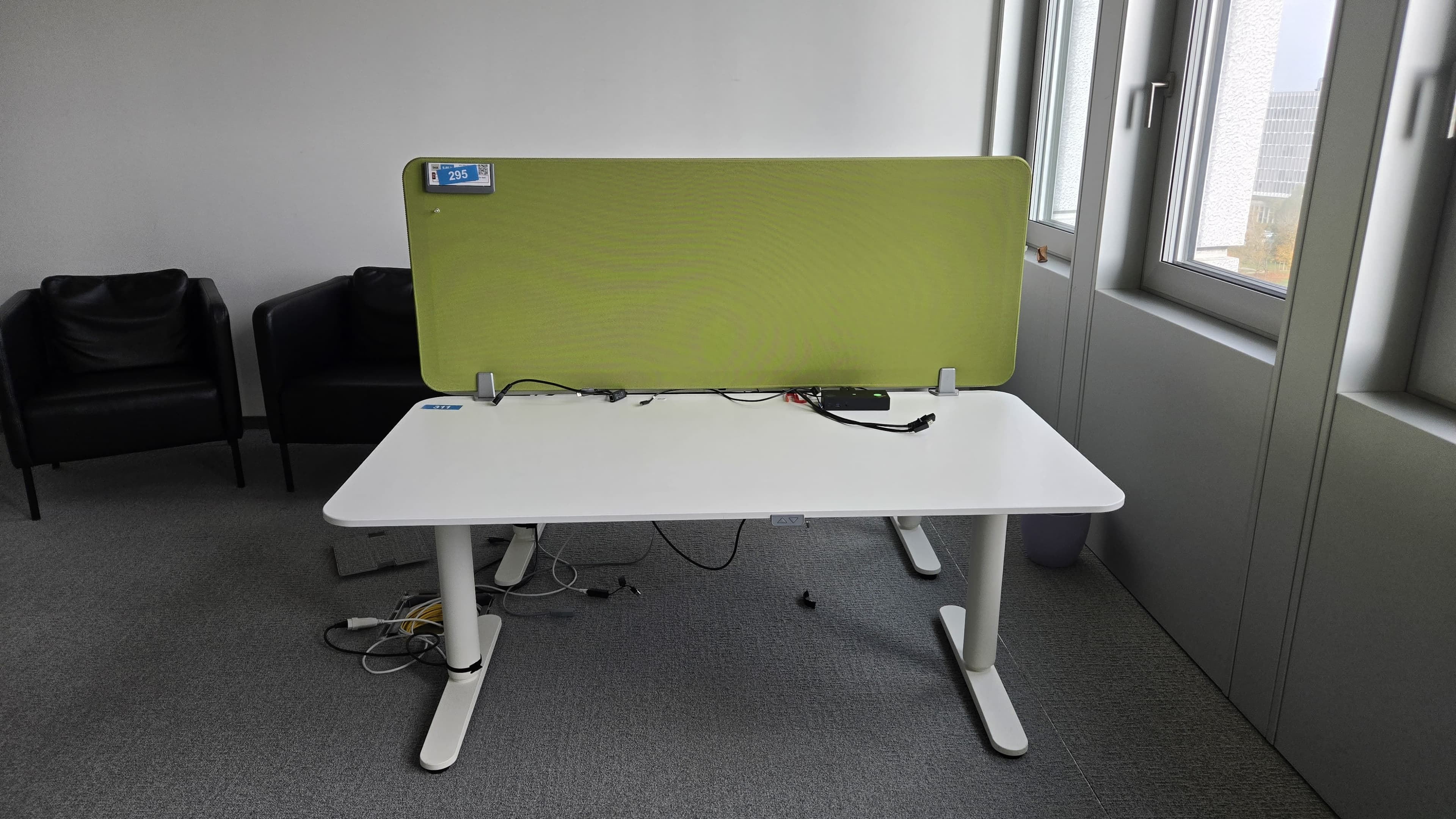 Mobilier de bureau | Furniture | Mobiliário – Lot unique / Single lot / Lote único