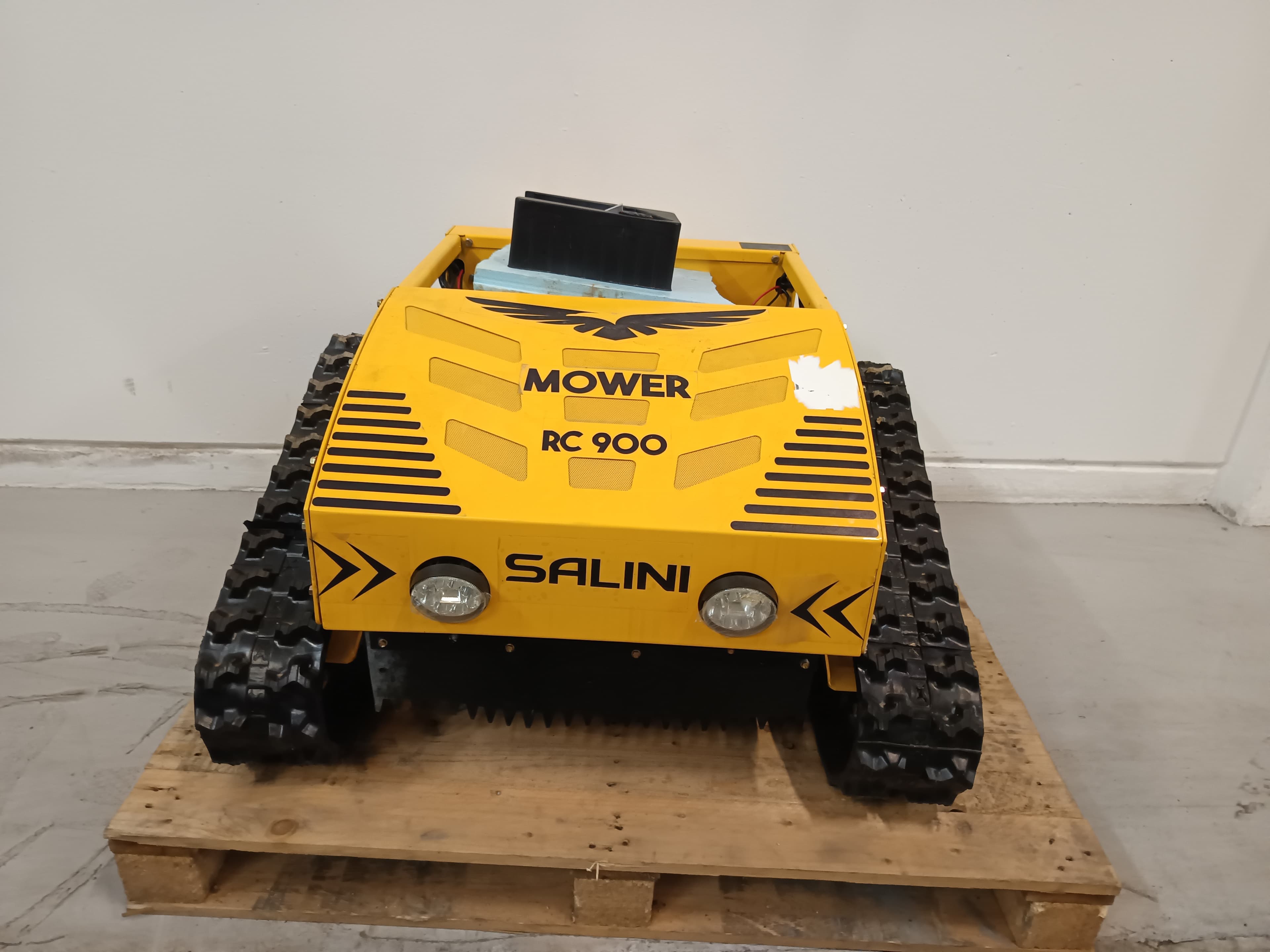 Corta Relvas Salini RC-900 · Ano 2025