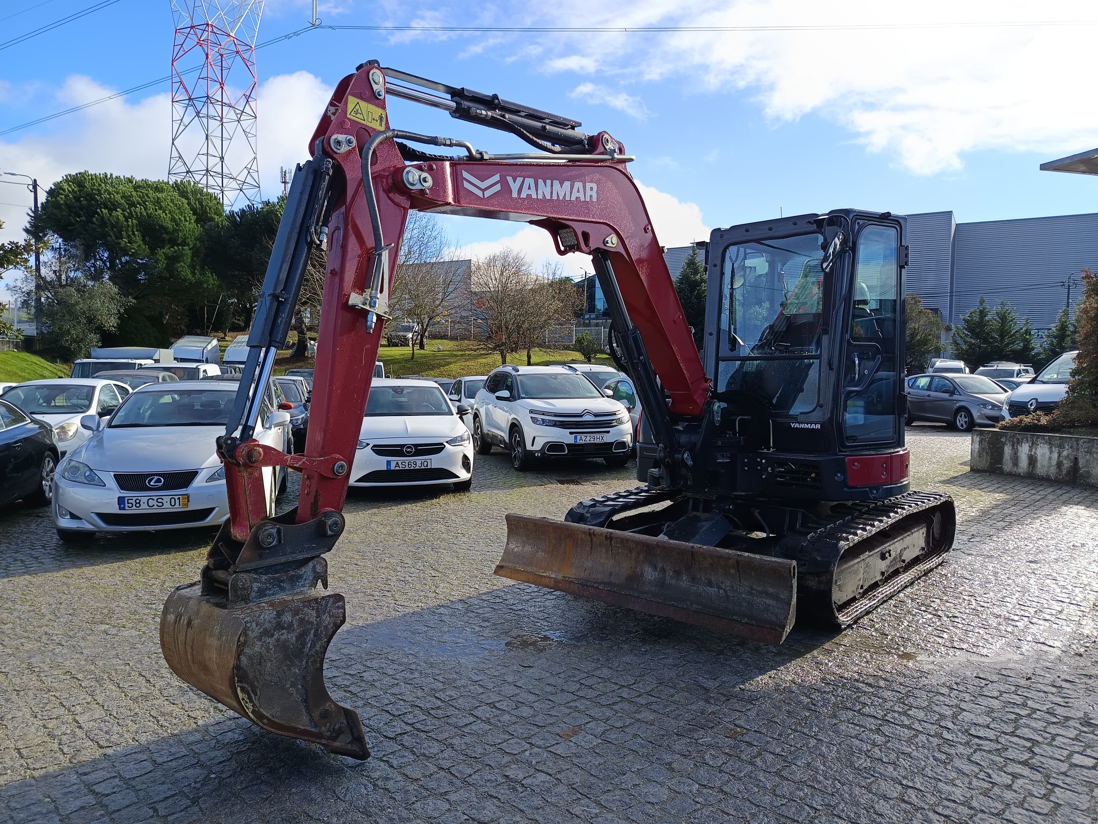 Giratória Rastos Yanmar VIO 50-6B · Ano 2024