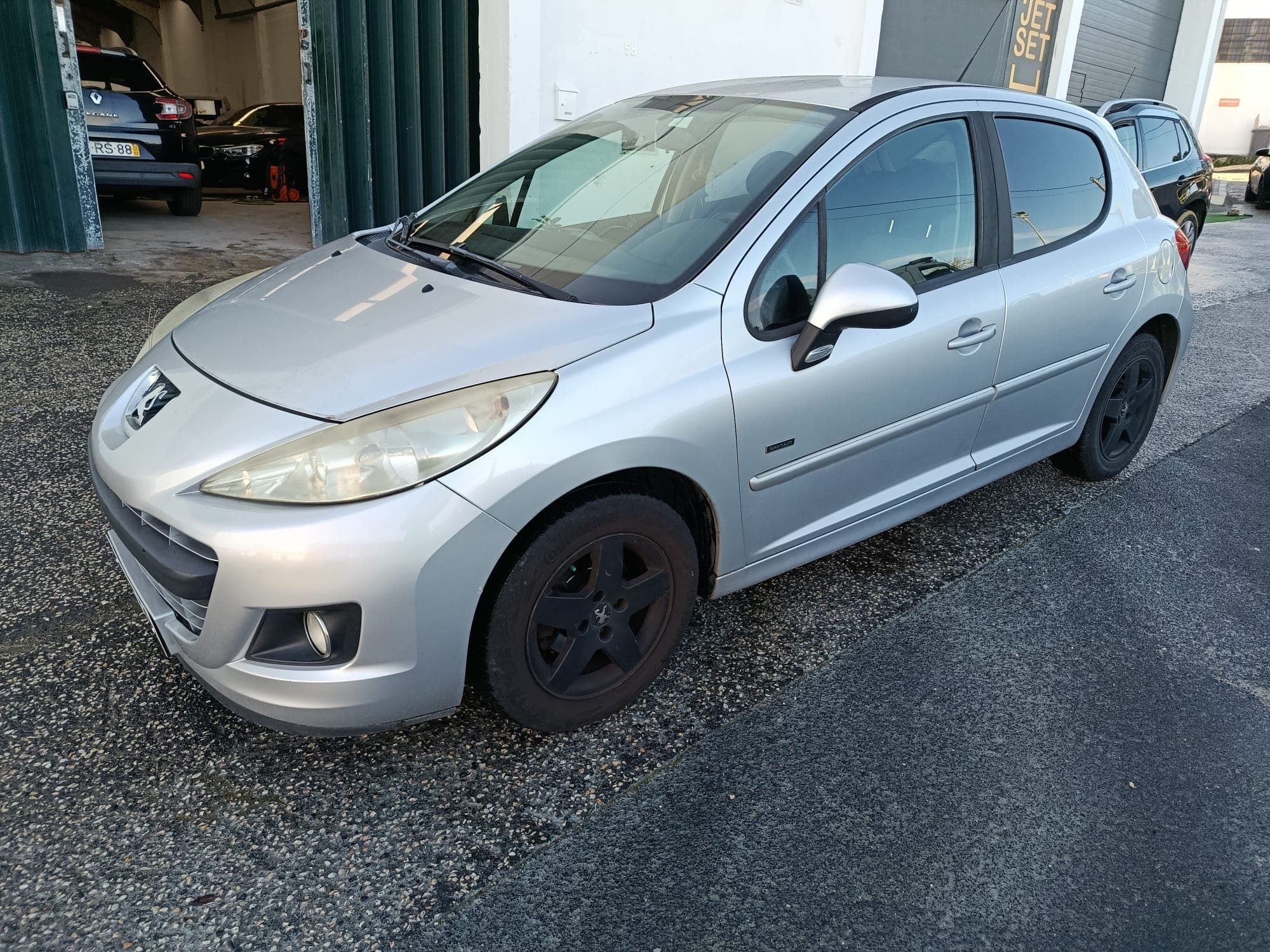Peugeot 207 1.4 HDi SE Sportium · Ano 2010
