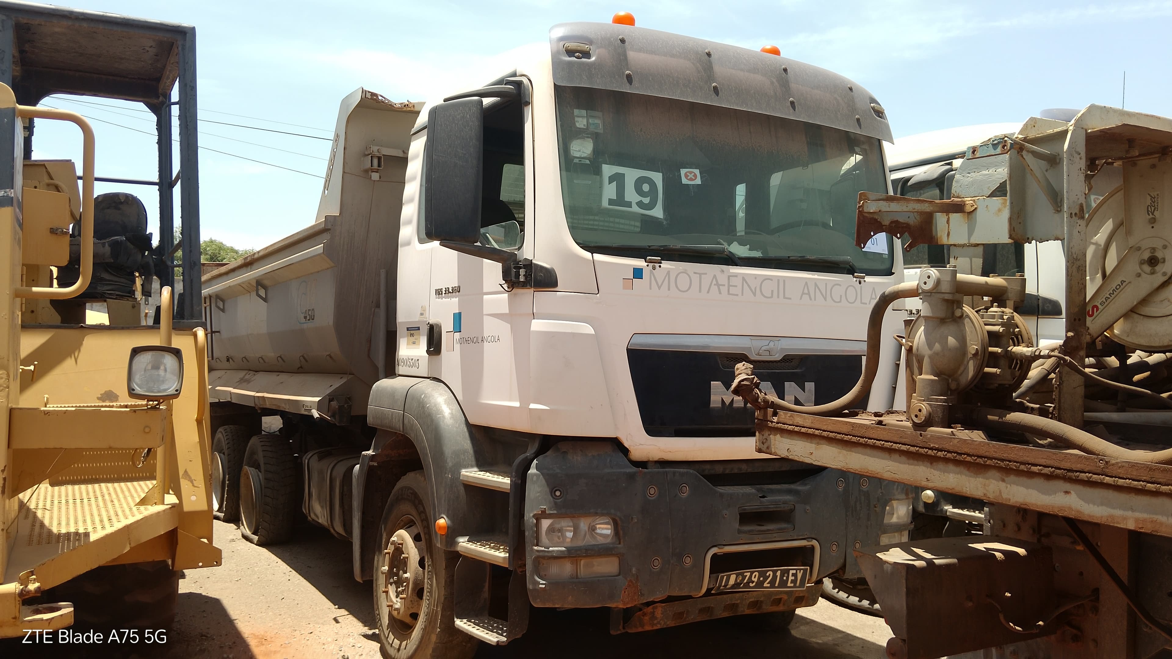 Camião Basculante 26 T (6X4) MAN TGS 33.360 BB