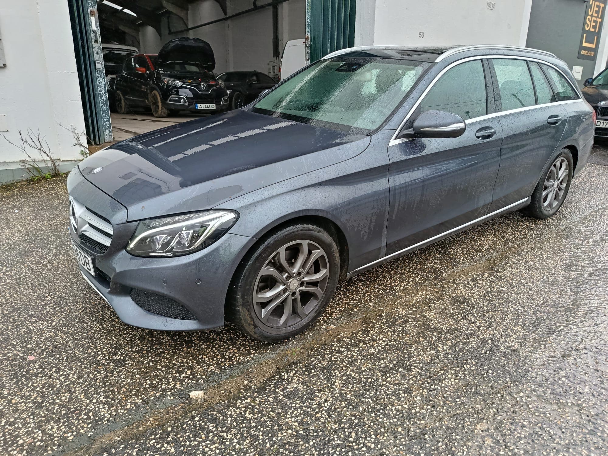Mercedes-Benz C 220 · Ano 2015