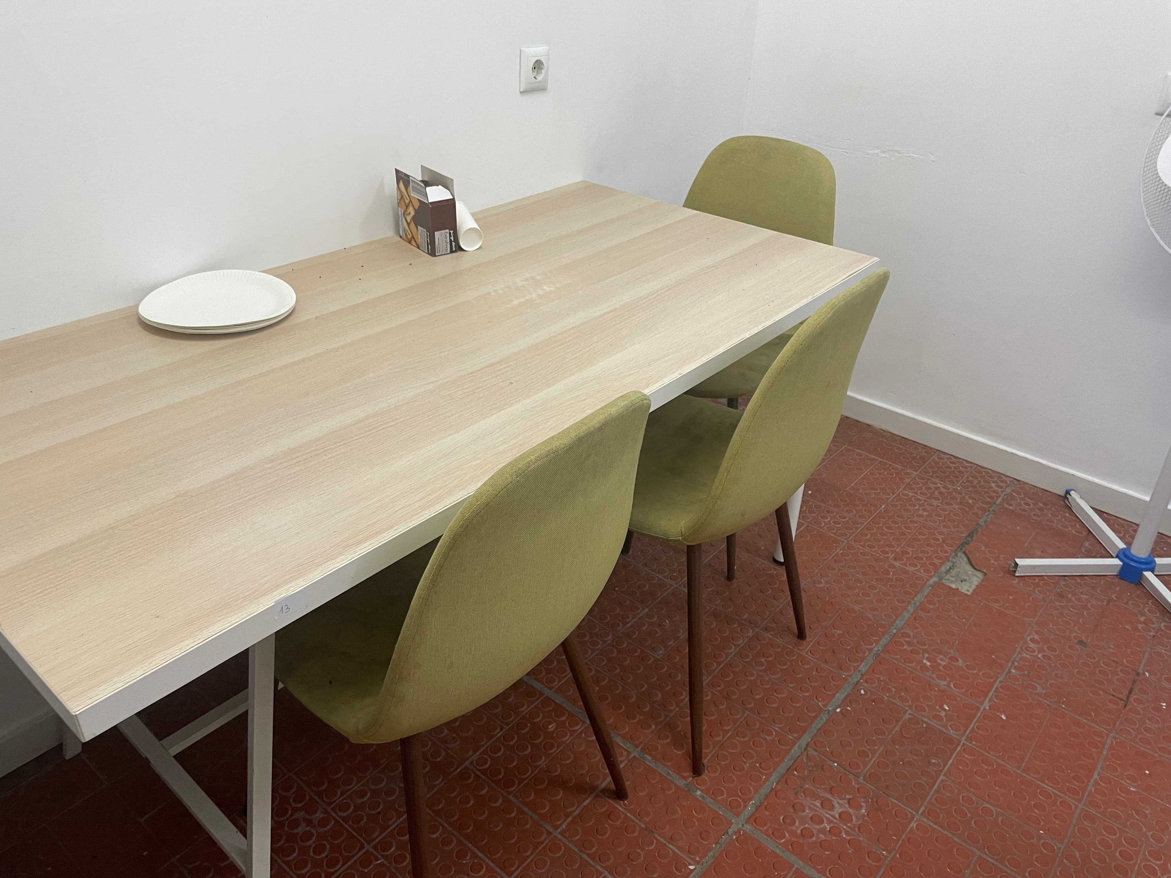 Mesa de refeição + cadeiras