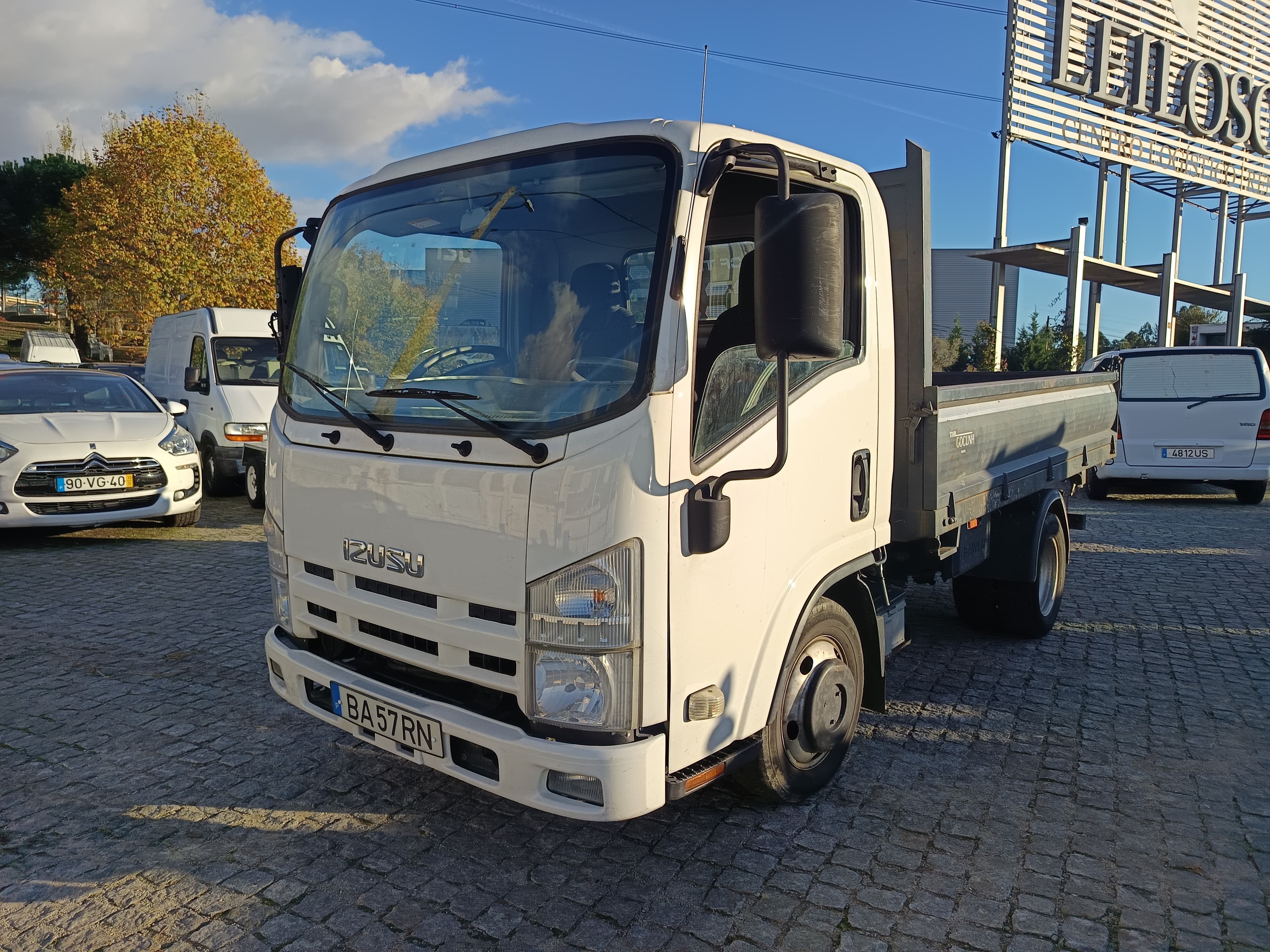 Isuzu · Ano 2008