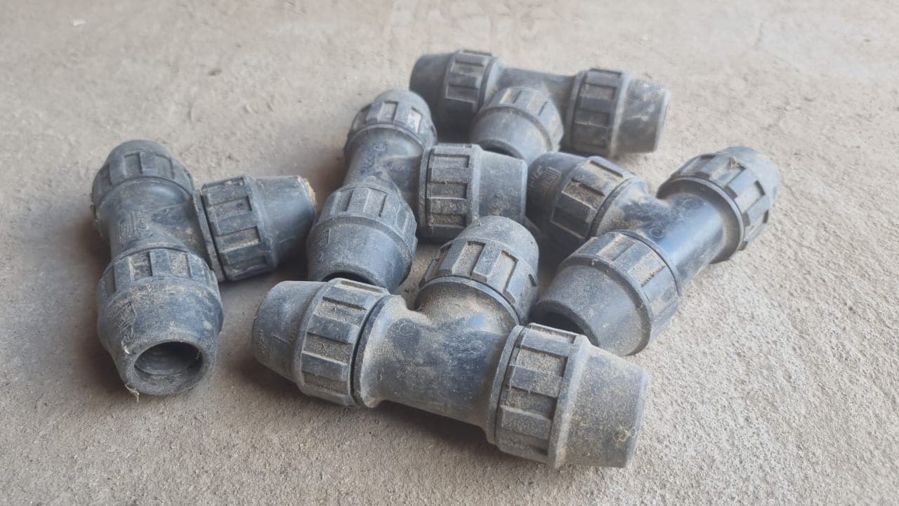 Peça tipo T normal de 20mm