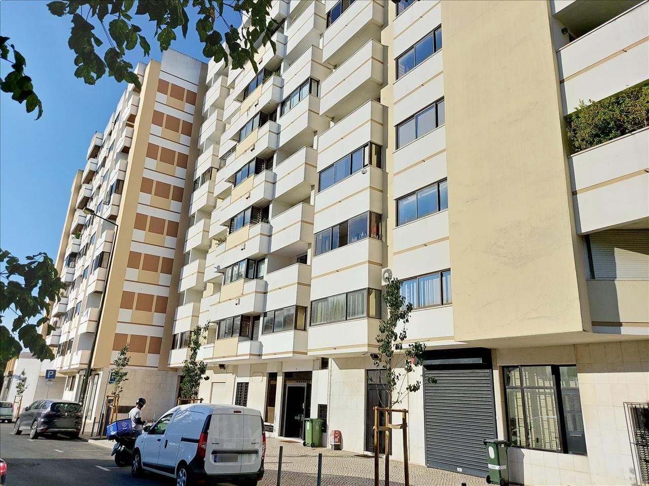 Direito à Raiz de Apartamento T6 · Areeiro, Lisboa