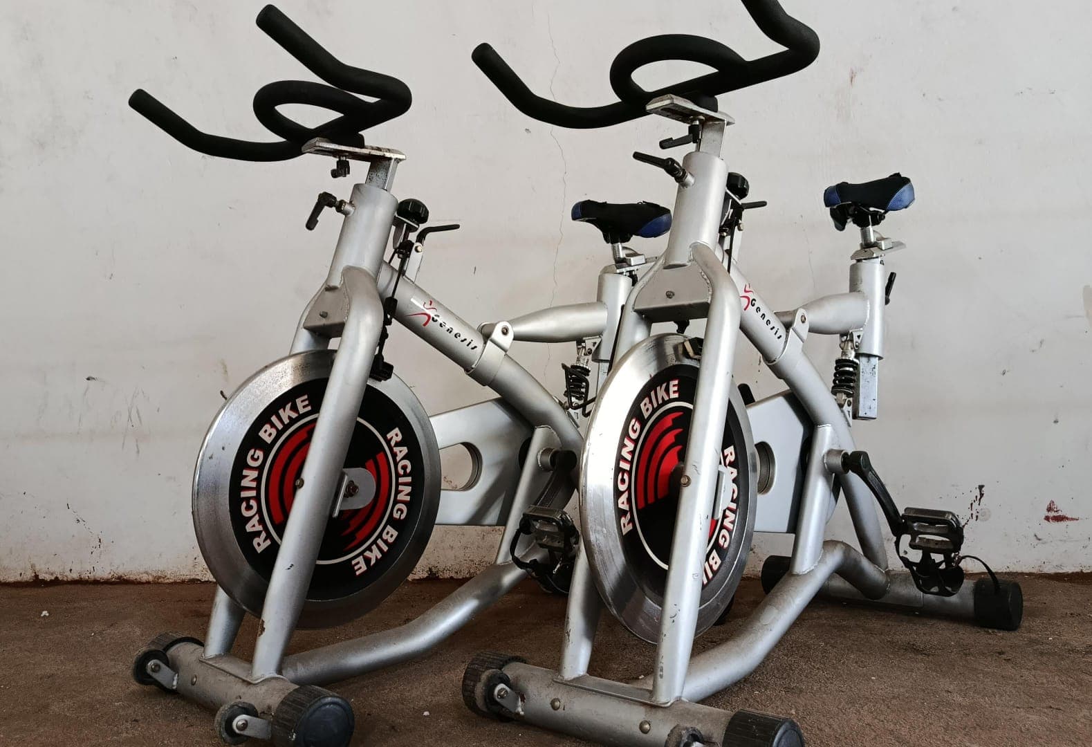 Bicicleta de Exercício Genesis