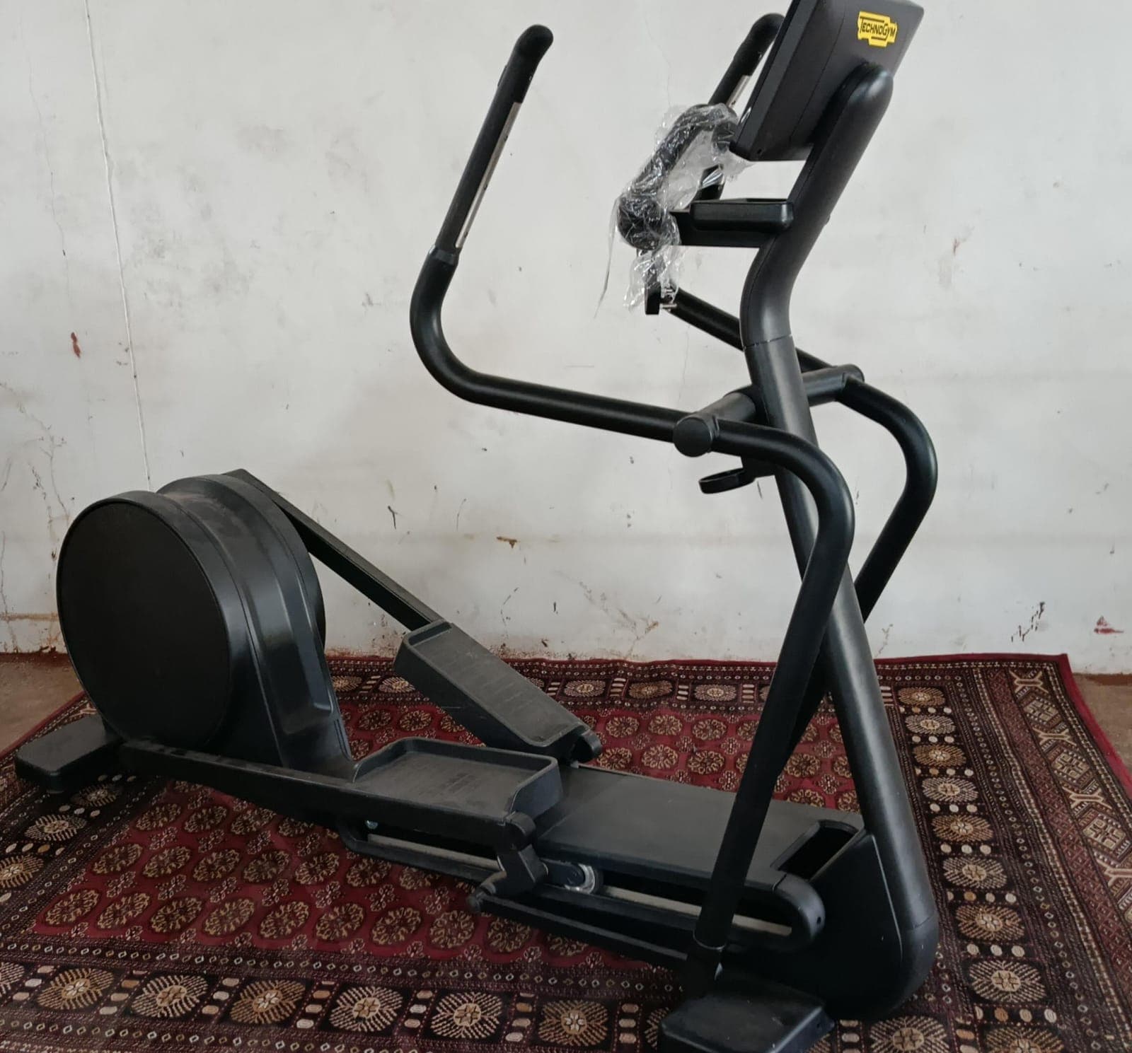 Cross Trainer Elíptico Technogym