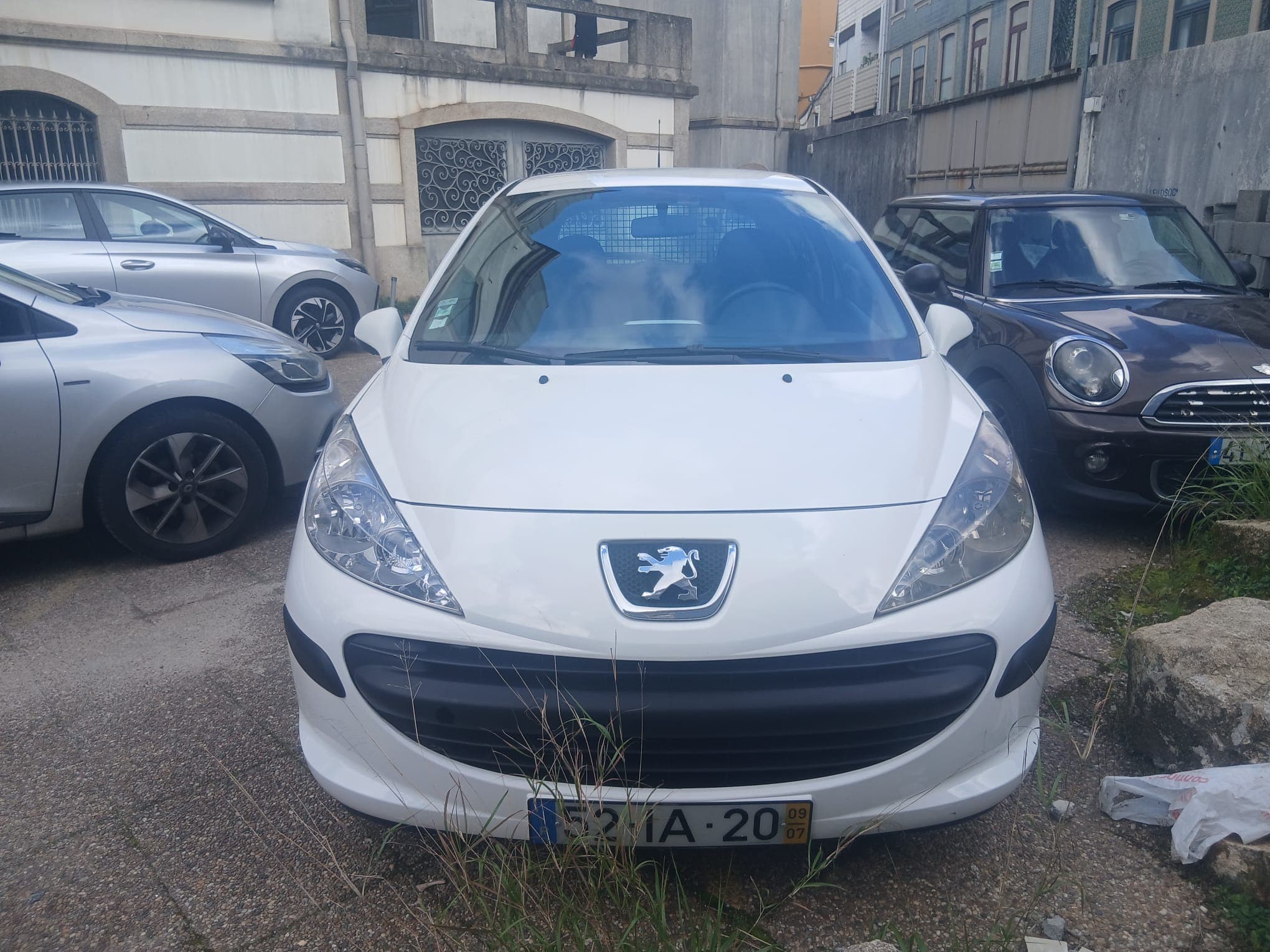 Peugeot 207 · Ano 2009