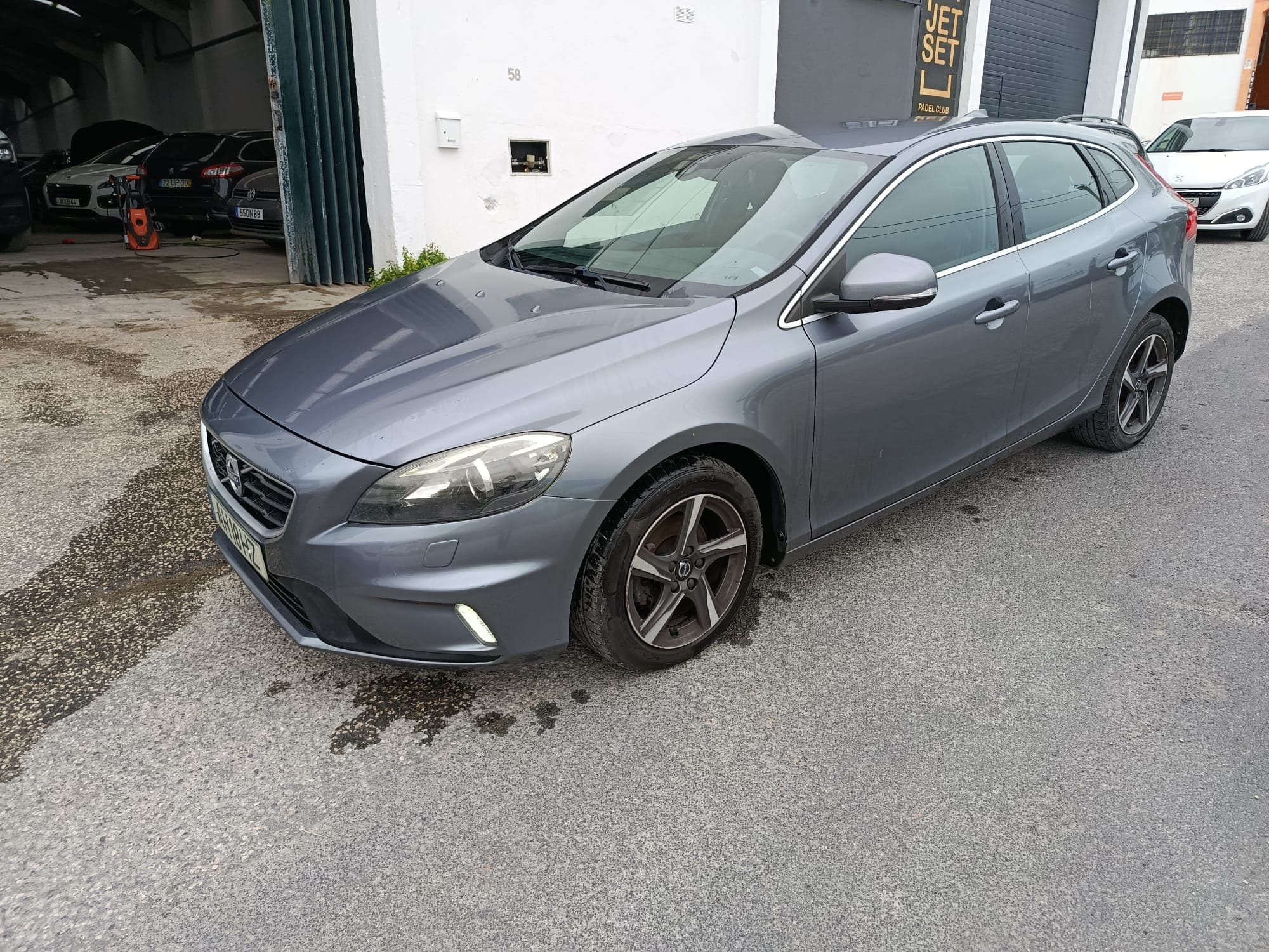 Volvo V40 · Ano 2015