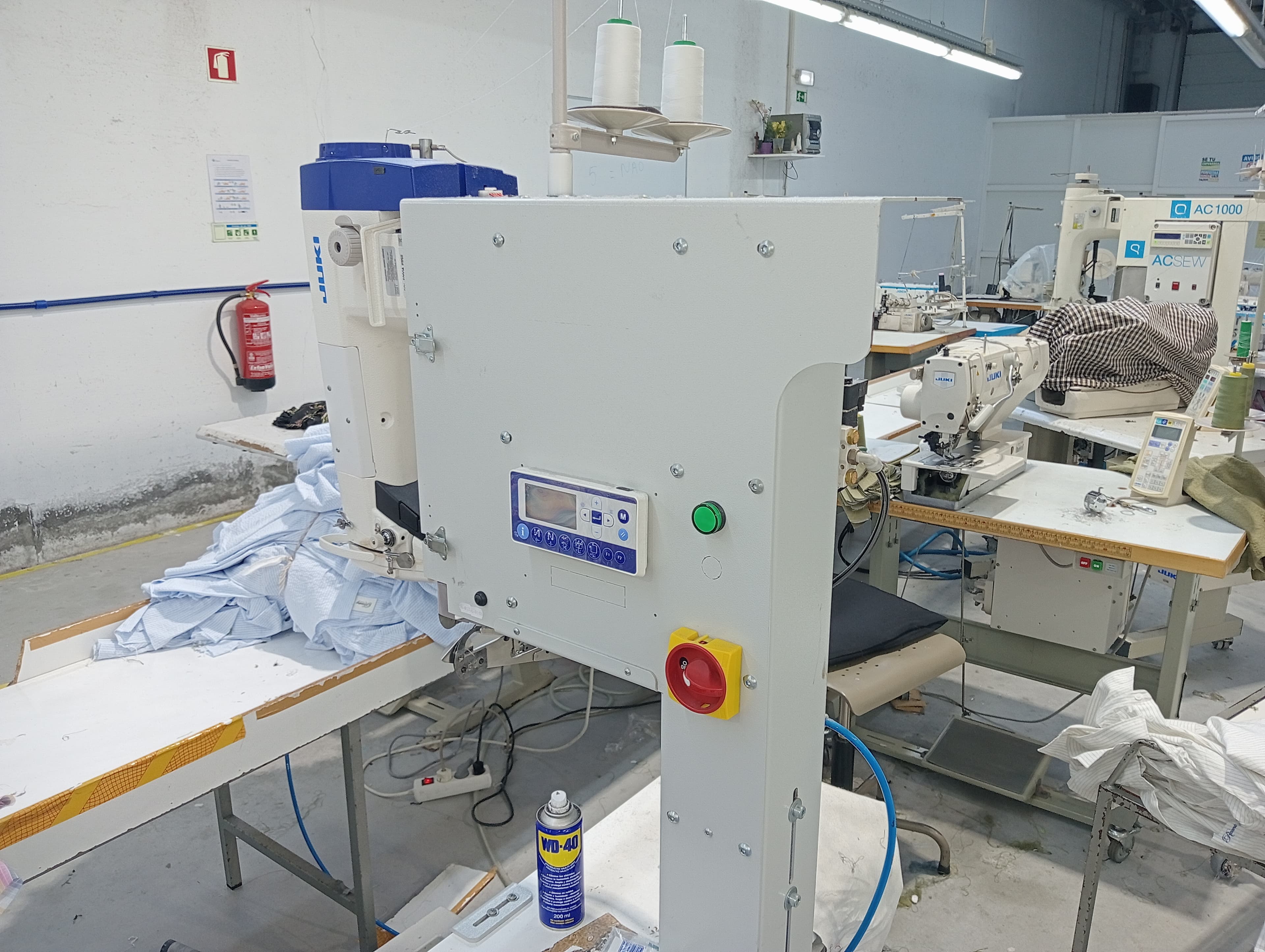 Máquina de Costura Francesa