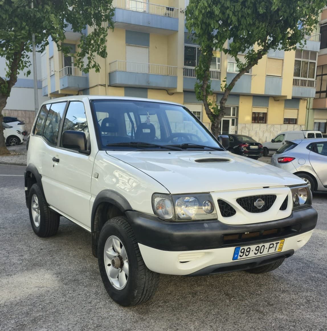 Nissan Terrano II R20-E · Ano 2000