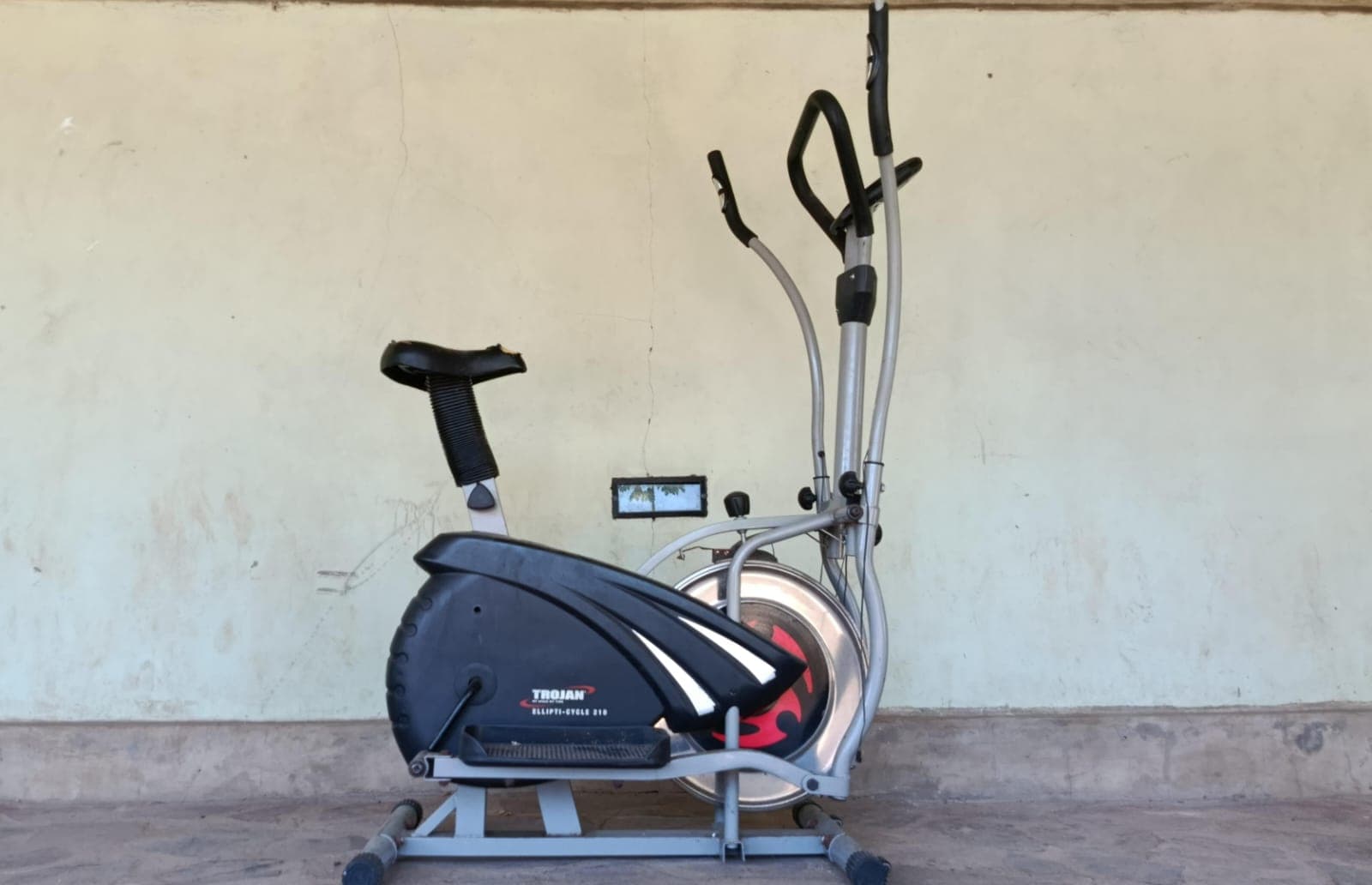 Bicicleta de exercícios - Trojan Elliptic Cycle 210