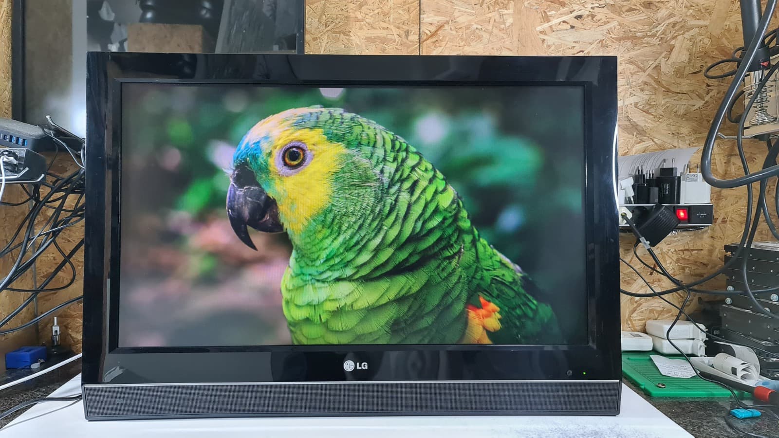 Televisão LG 32LC52