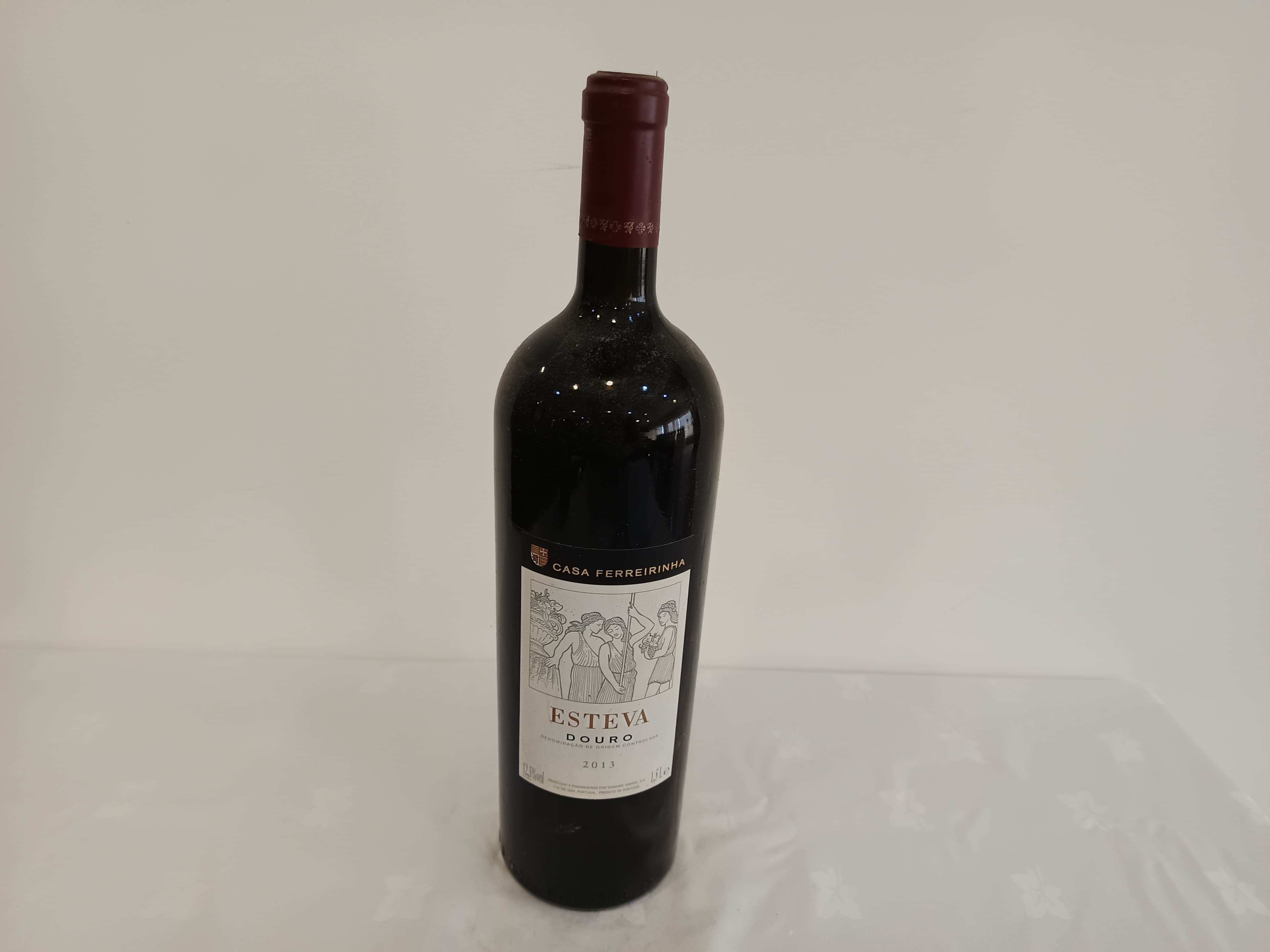 Garrafa de vinho tinto Esteva Douro 2013