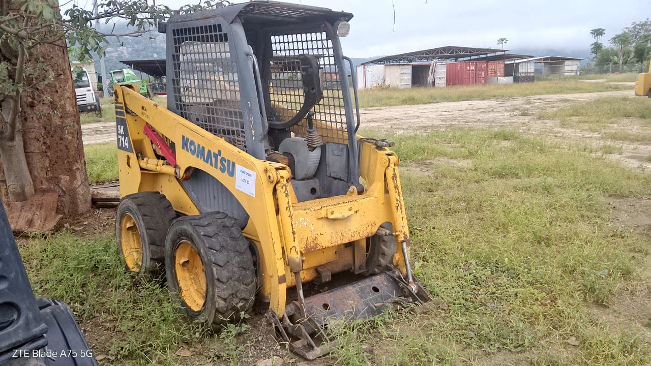 Mini Pá Komatsu SK714