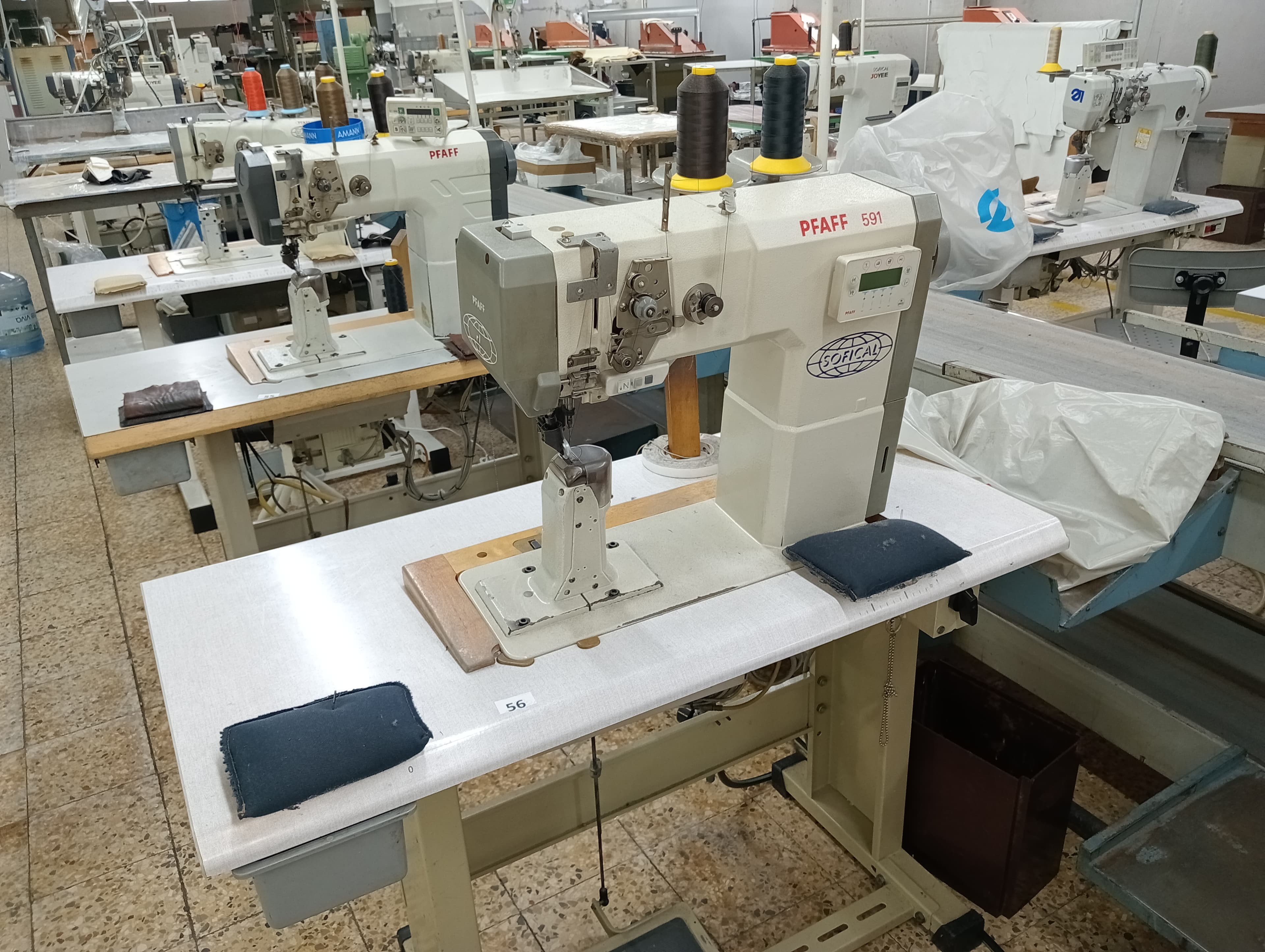 Máquina de costura “PFAFF 591”
