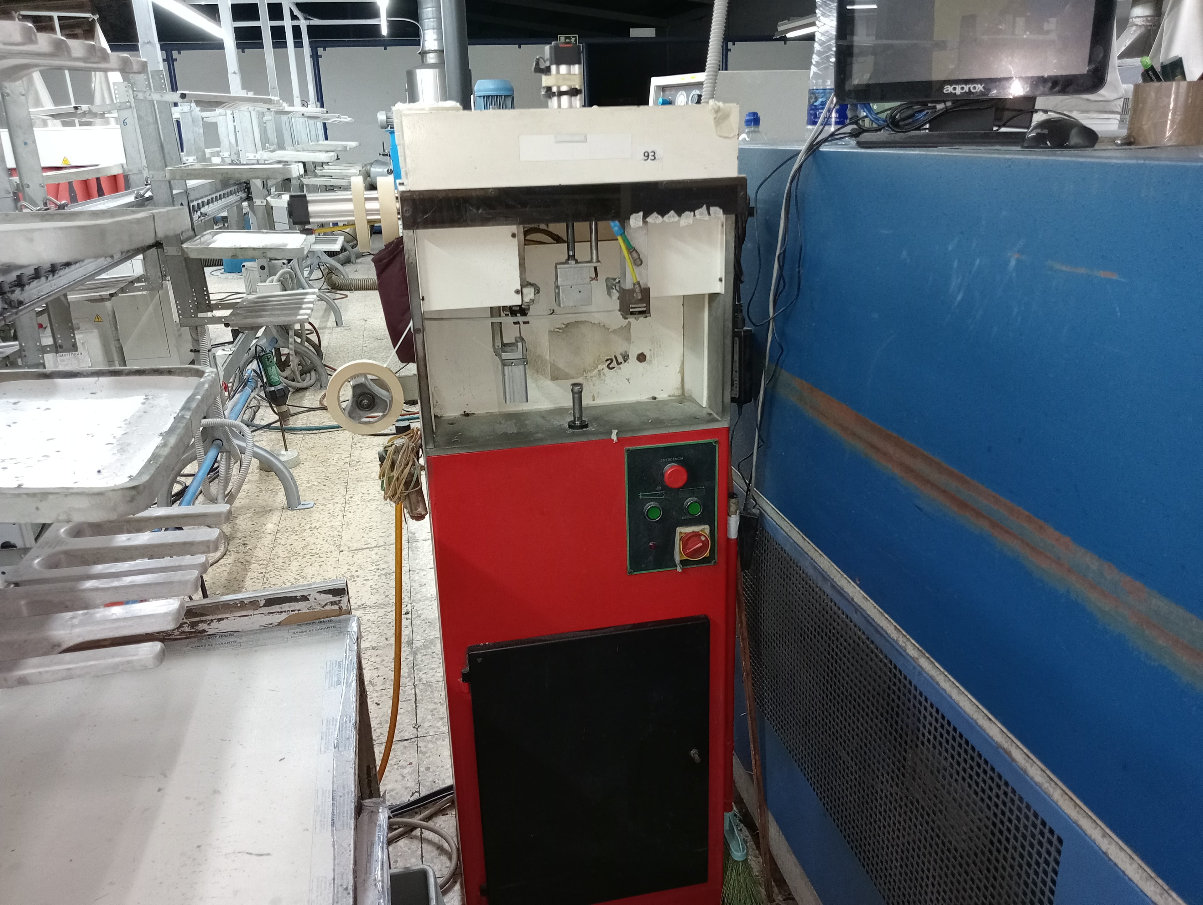 Máquina de colar fita