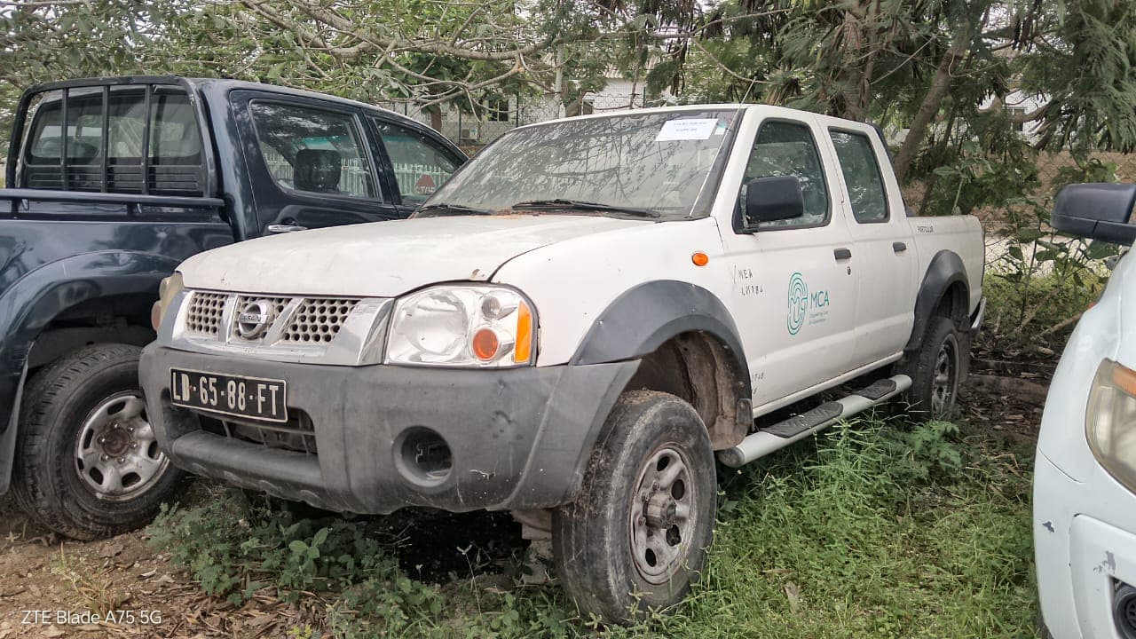Viatura Ligeira Nissan Hardbody CD