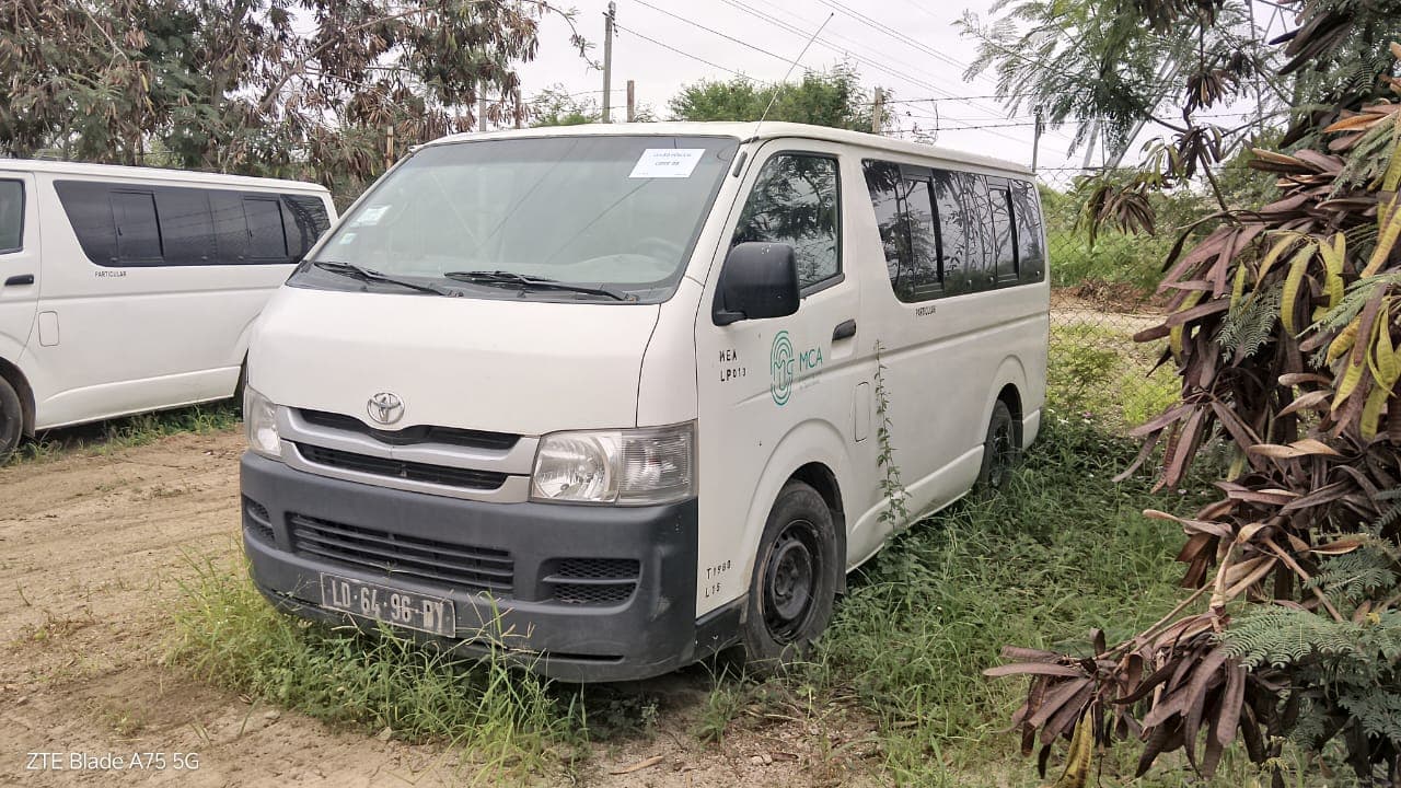 Viatura Ligeira Passageiros Toyota Hiace