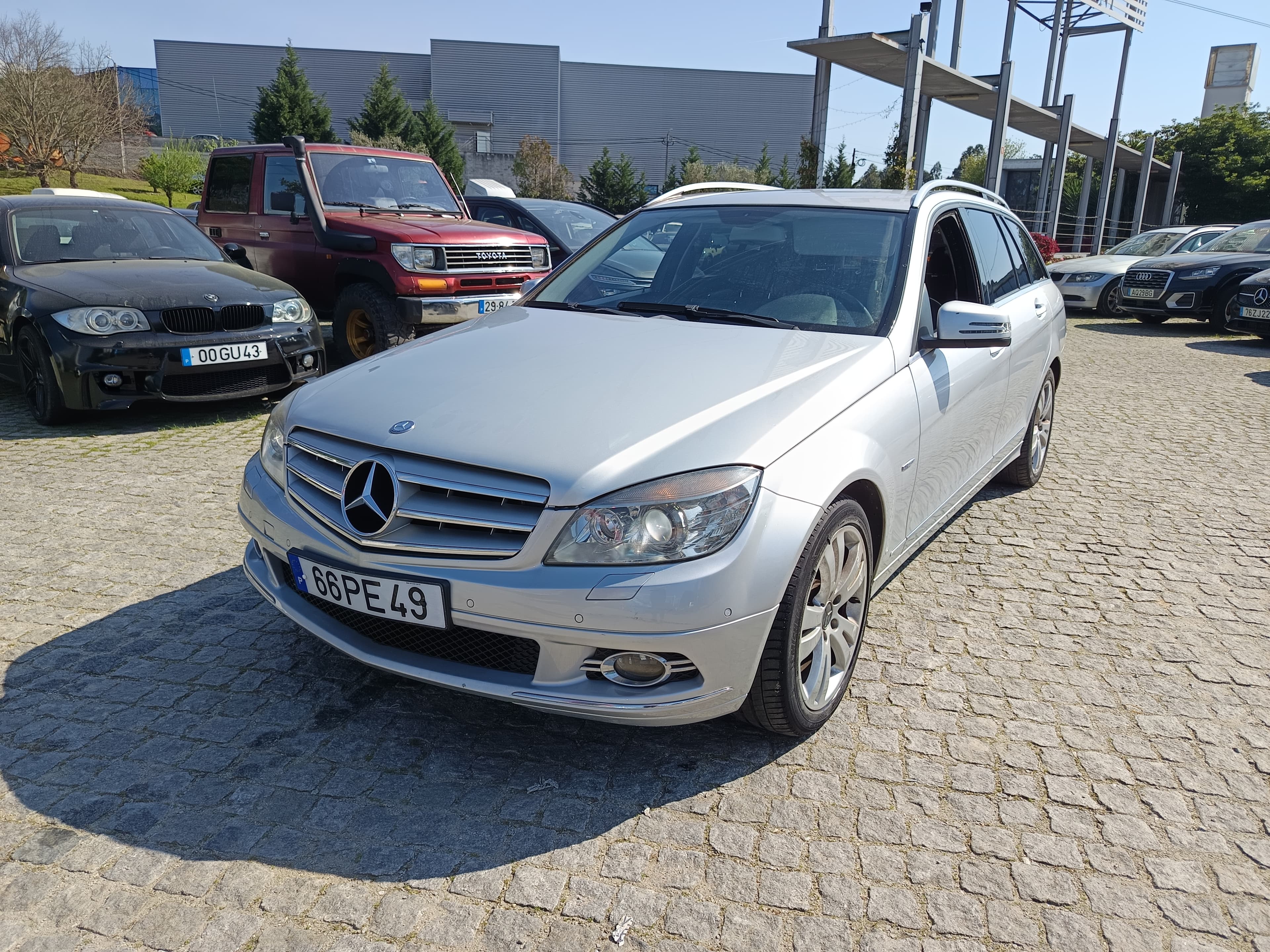 Mercedes-Benz C200 Avantgard · Ano 2010