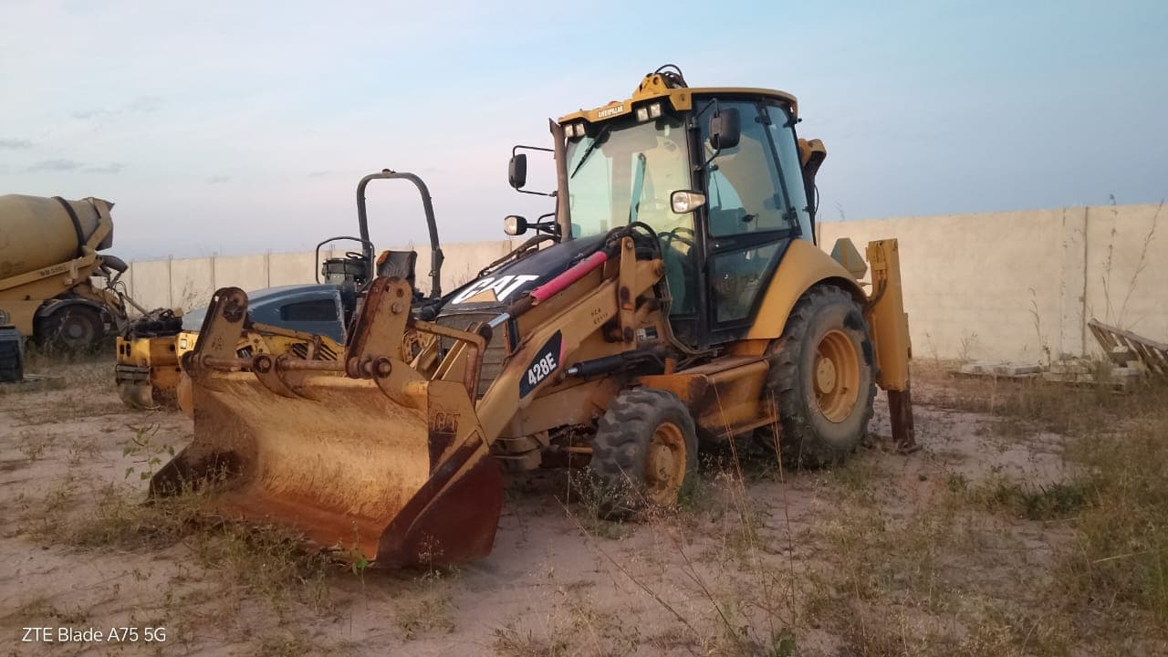 Retroescavadora Caterpillar 428E