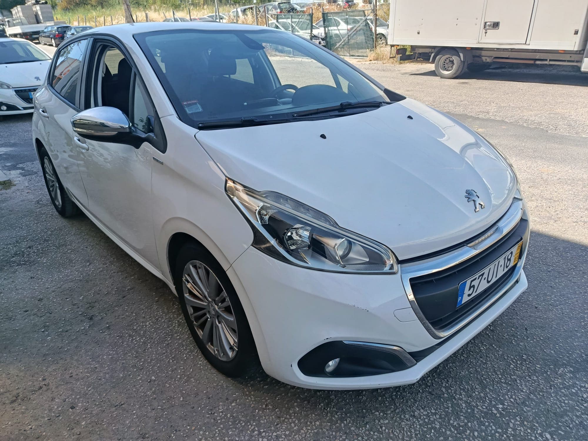 Peugeot 208 · Ano 2018