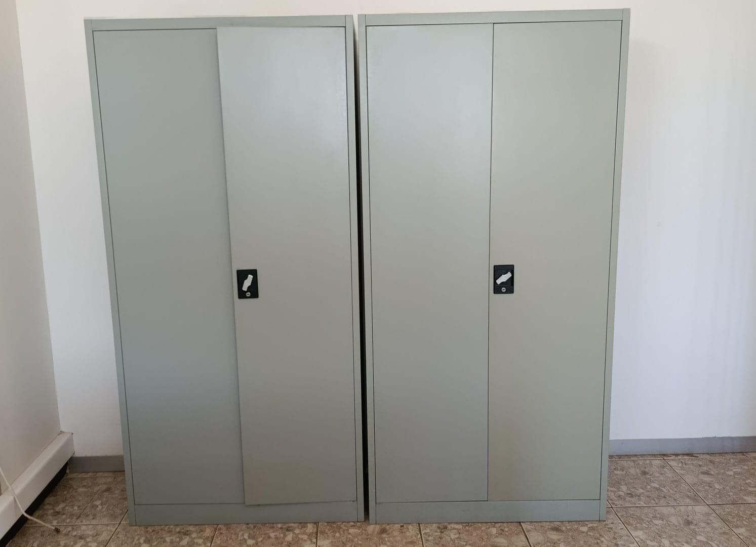 Armários metálicos