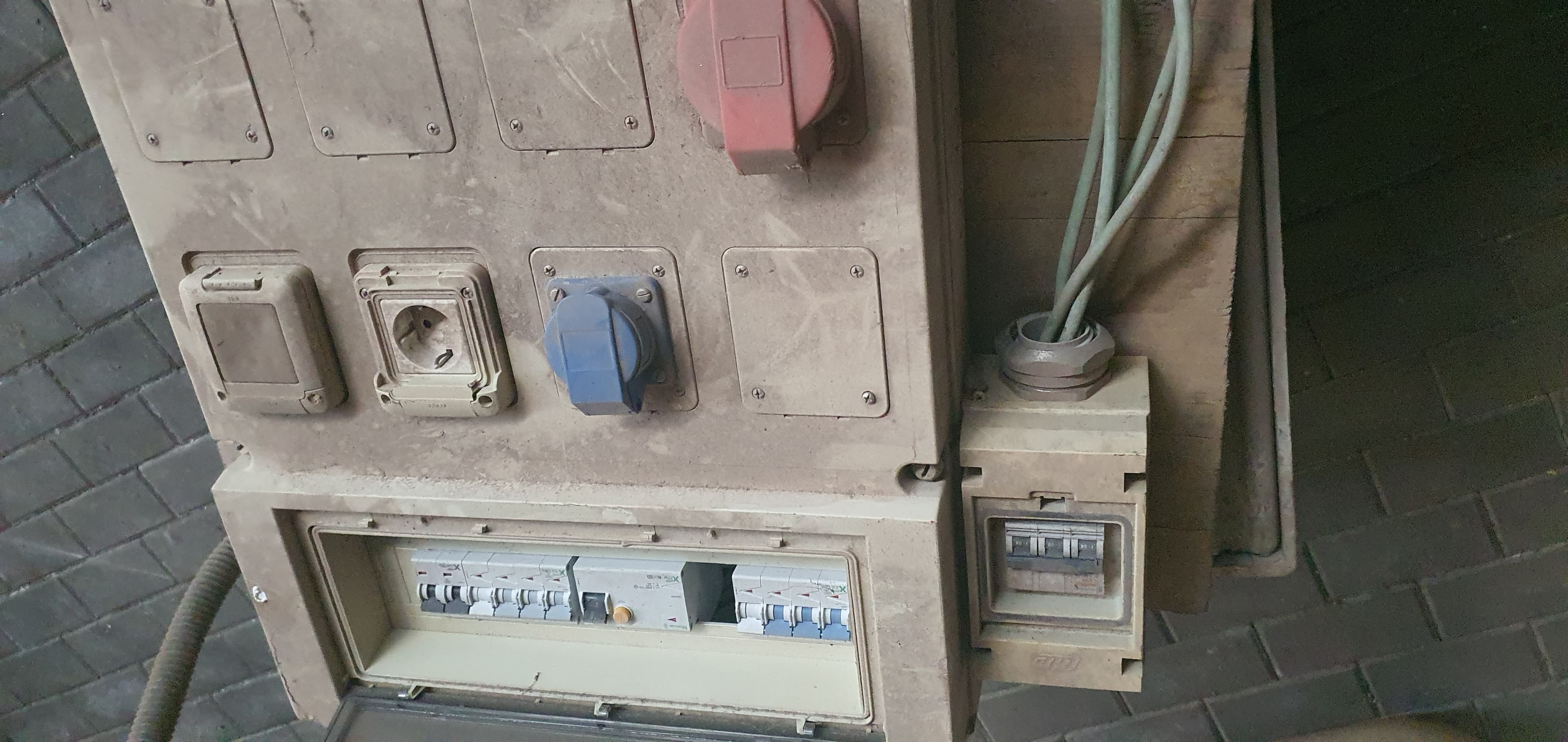 QUADROS ELÉCTRICOS