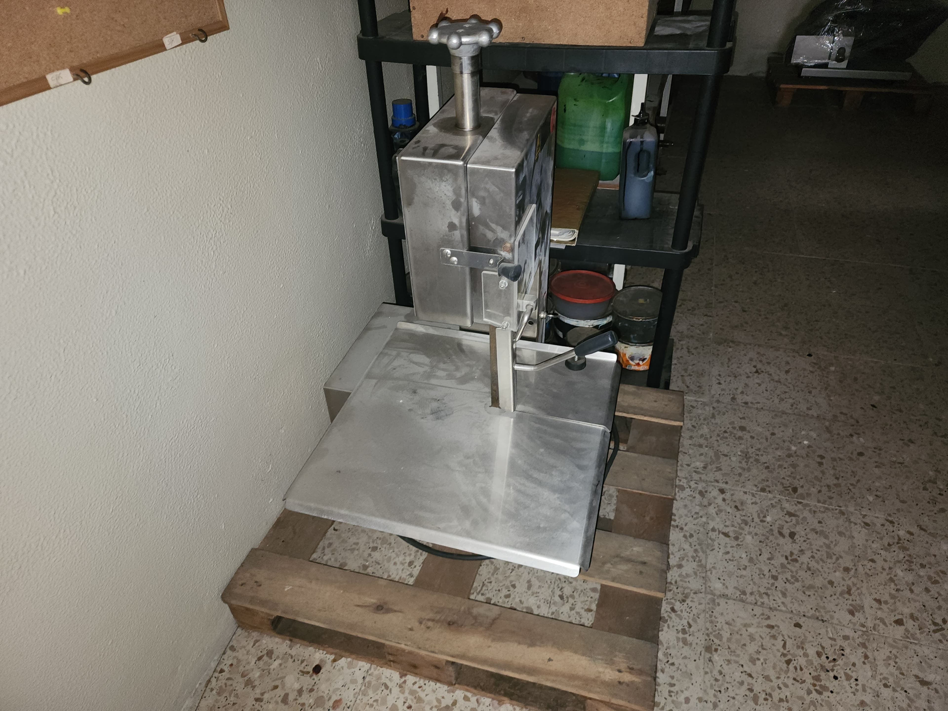 Máquina de Serrar Ossos