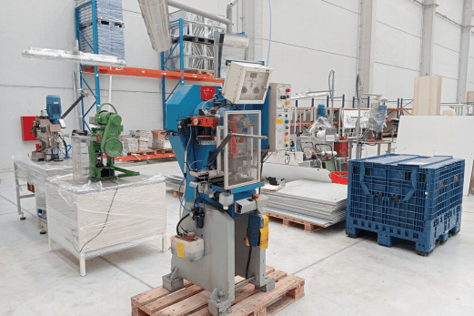 Bienes de la fábrica Cablerías en Valença a la venta por medio millón
