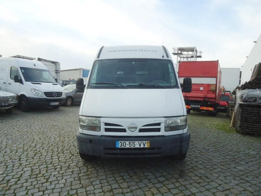 Nissan Interstar DCI · Ano 2003 — image 2